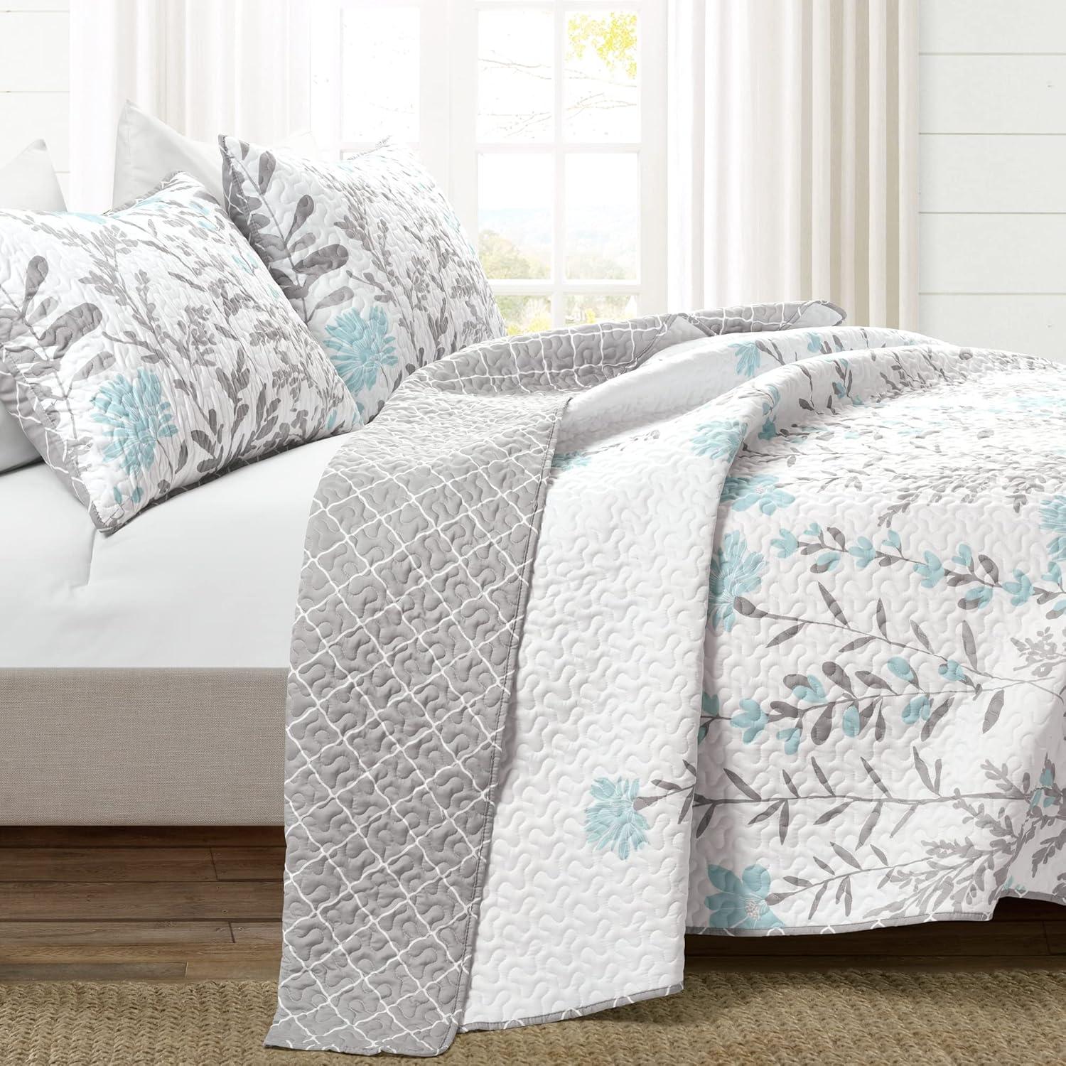 Aprile Microfiber Reversible Traditional 3 Piece Quilt Set