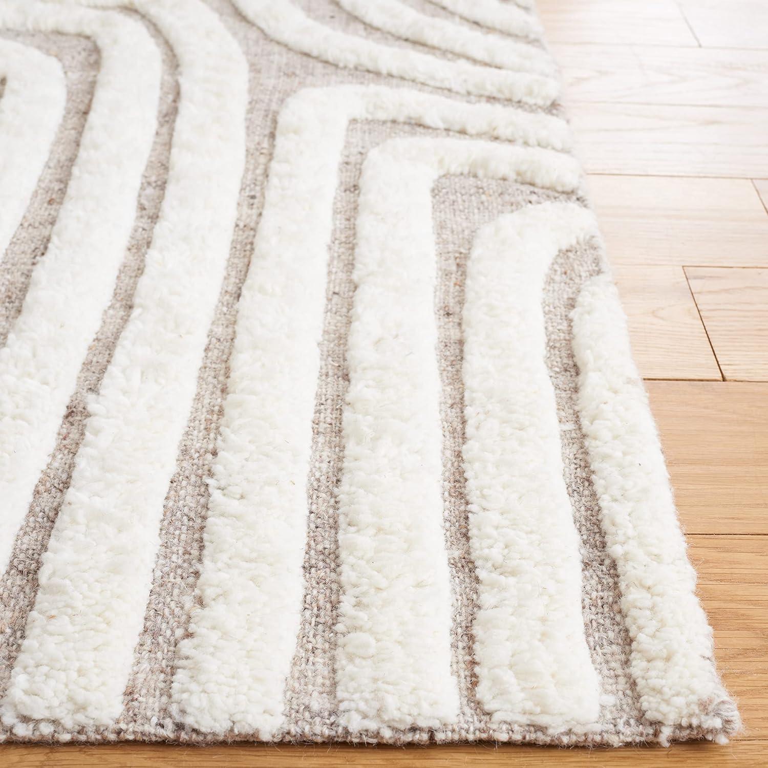 Ivory and Beige Handmade Wool and Cotton 4' x 6' Area Rug