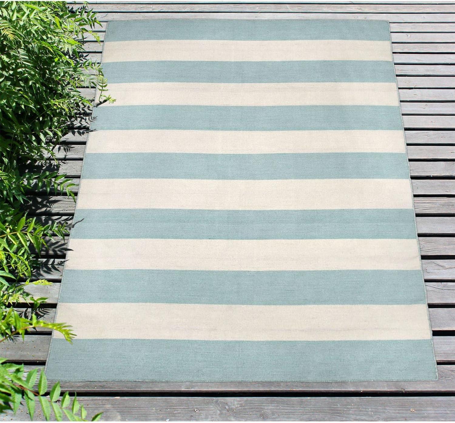 Liora Manne Sorrento Stripes Indoor/Outdoor Rug..