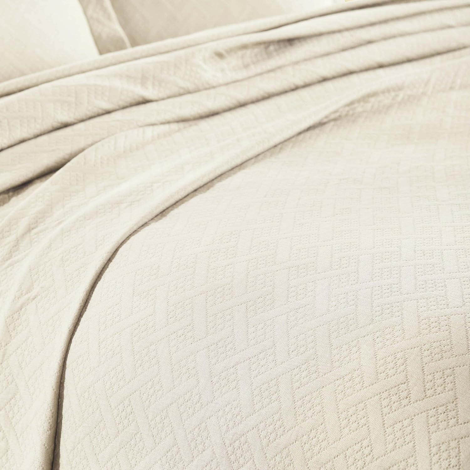 Superior Superior Cotton All Season Basketweave Medium Weight Bedspread Set with Shams