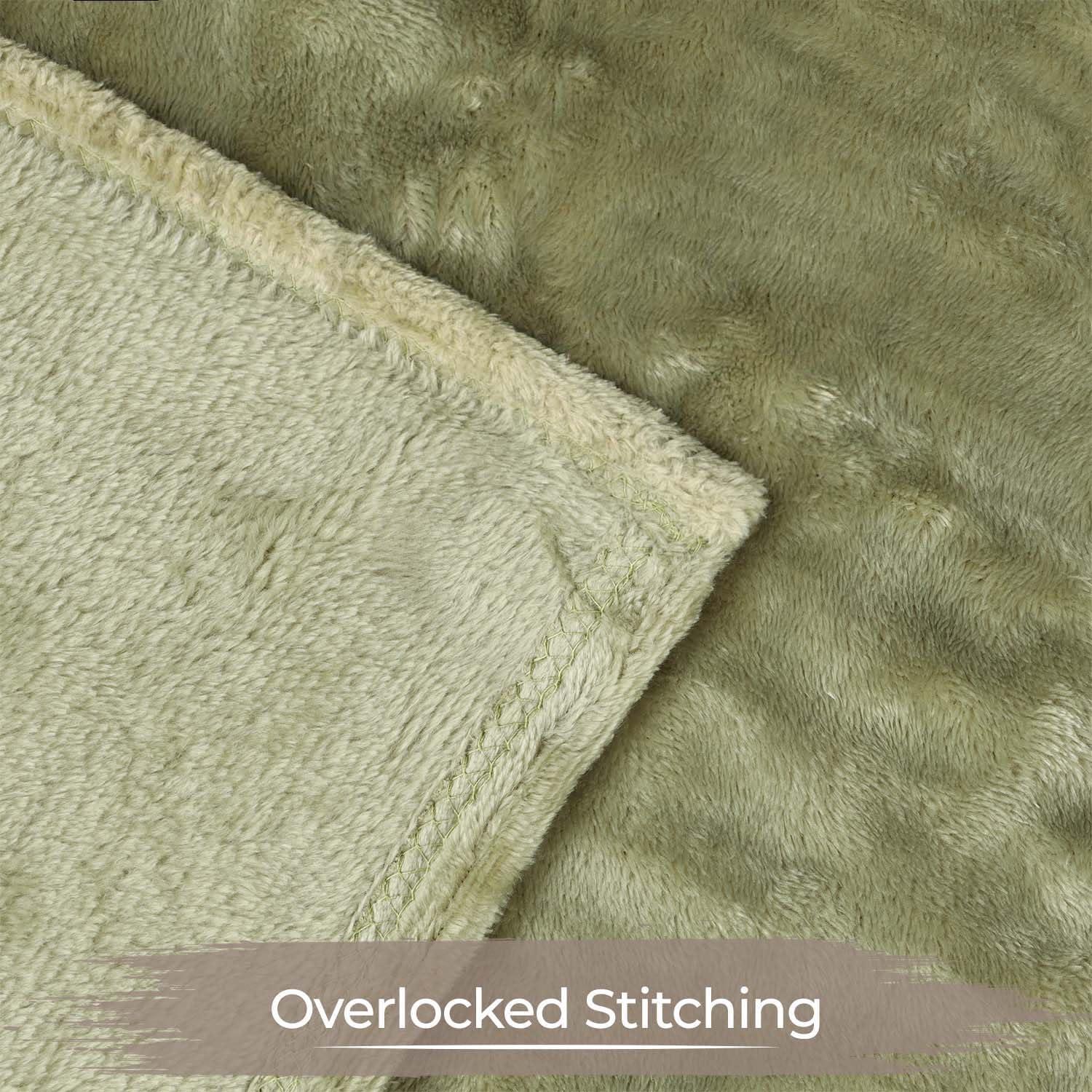 Superior Superior Polka Dots or Solid Fleece Plush Blanket Medium Weight Fluffy Soft Decorative Bedding