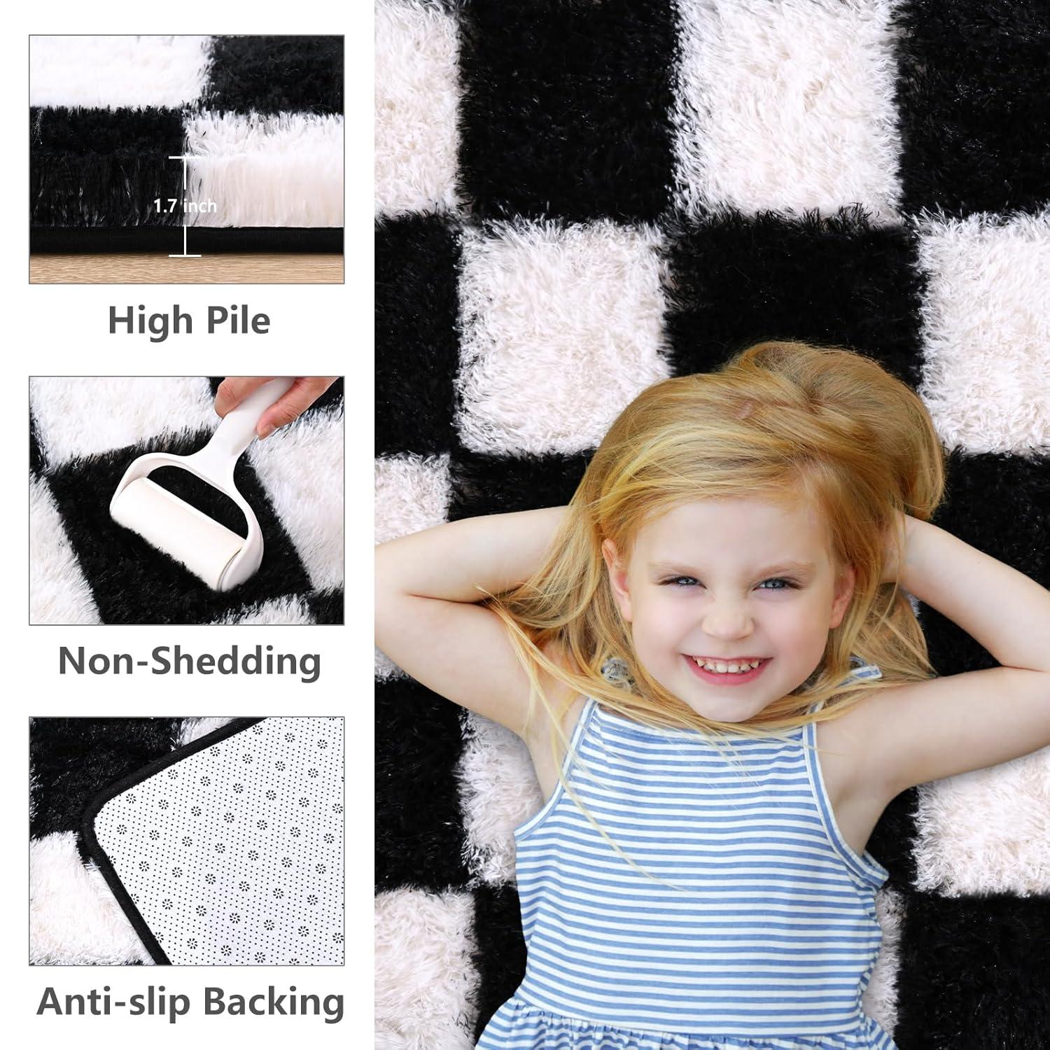 Corrigan Studio® Haylee Super Lightweight Plastic Straw Rug Checkered Black/White Outdoor Area Rug