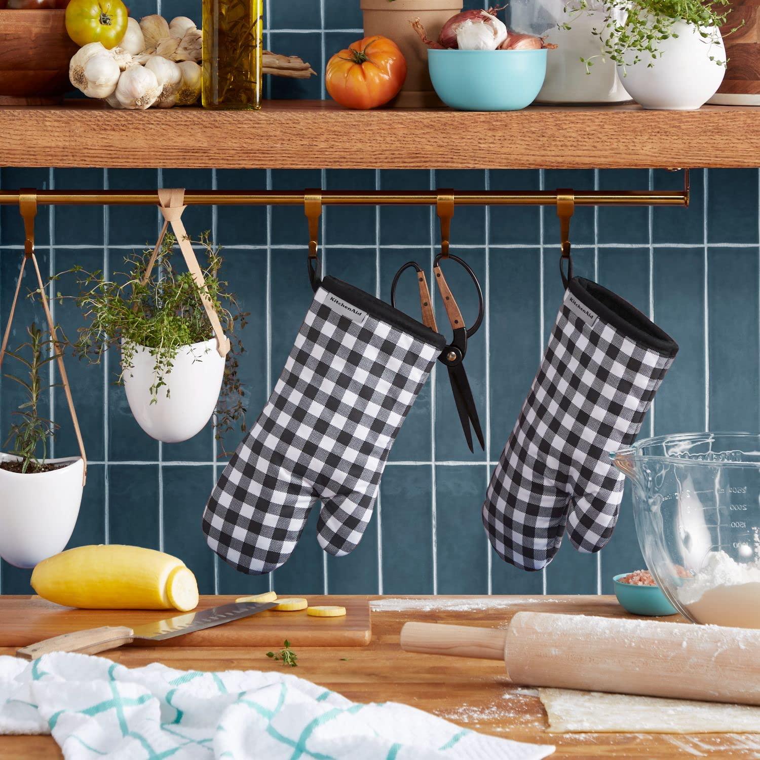 KitchenAid® KitchenAid Gingham Oven Mitt 2-Pack Set, 7" x 13" (Set of 2)