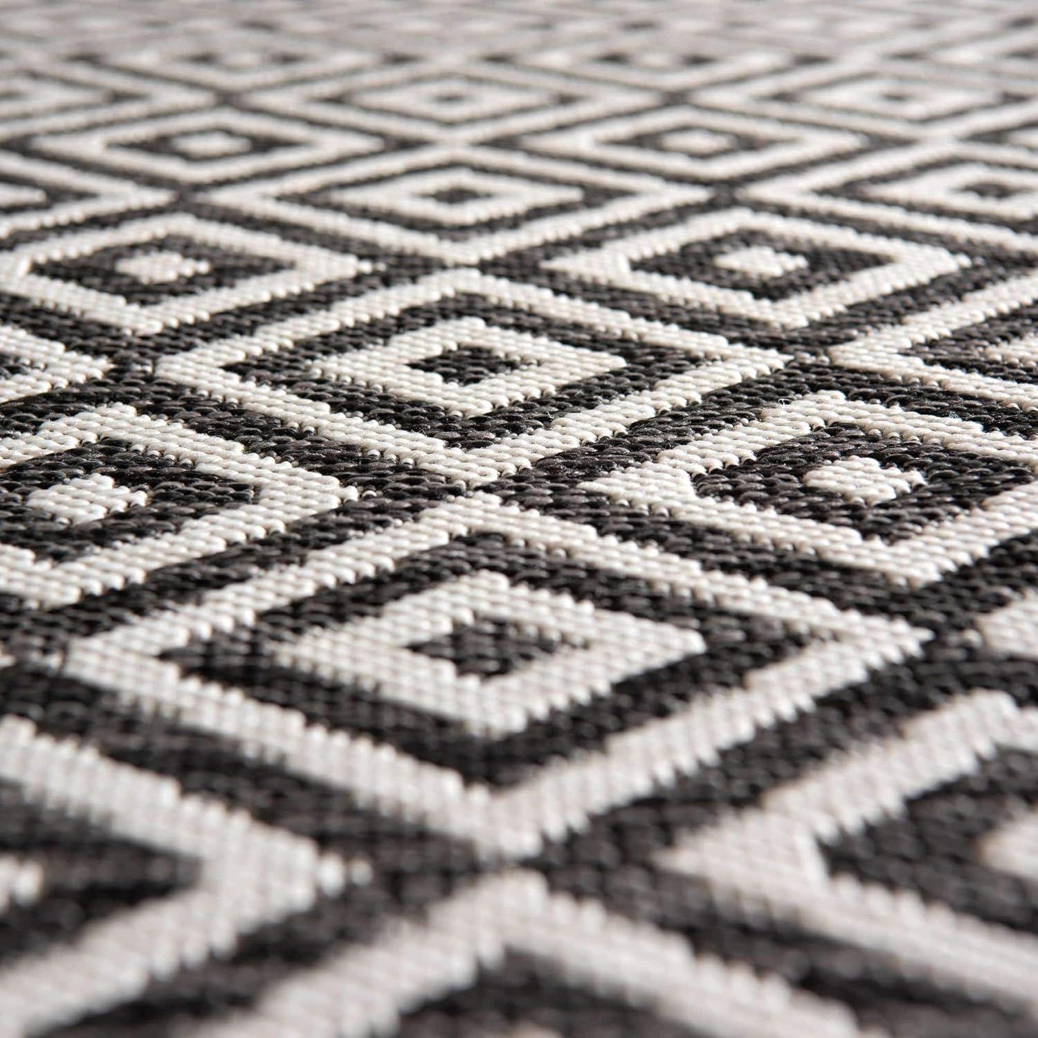 Jill Zarin Outdoor Costa Rica Geometric Woven Area Rug