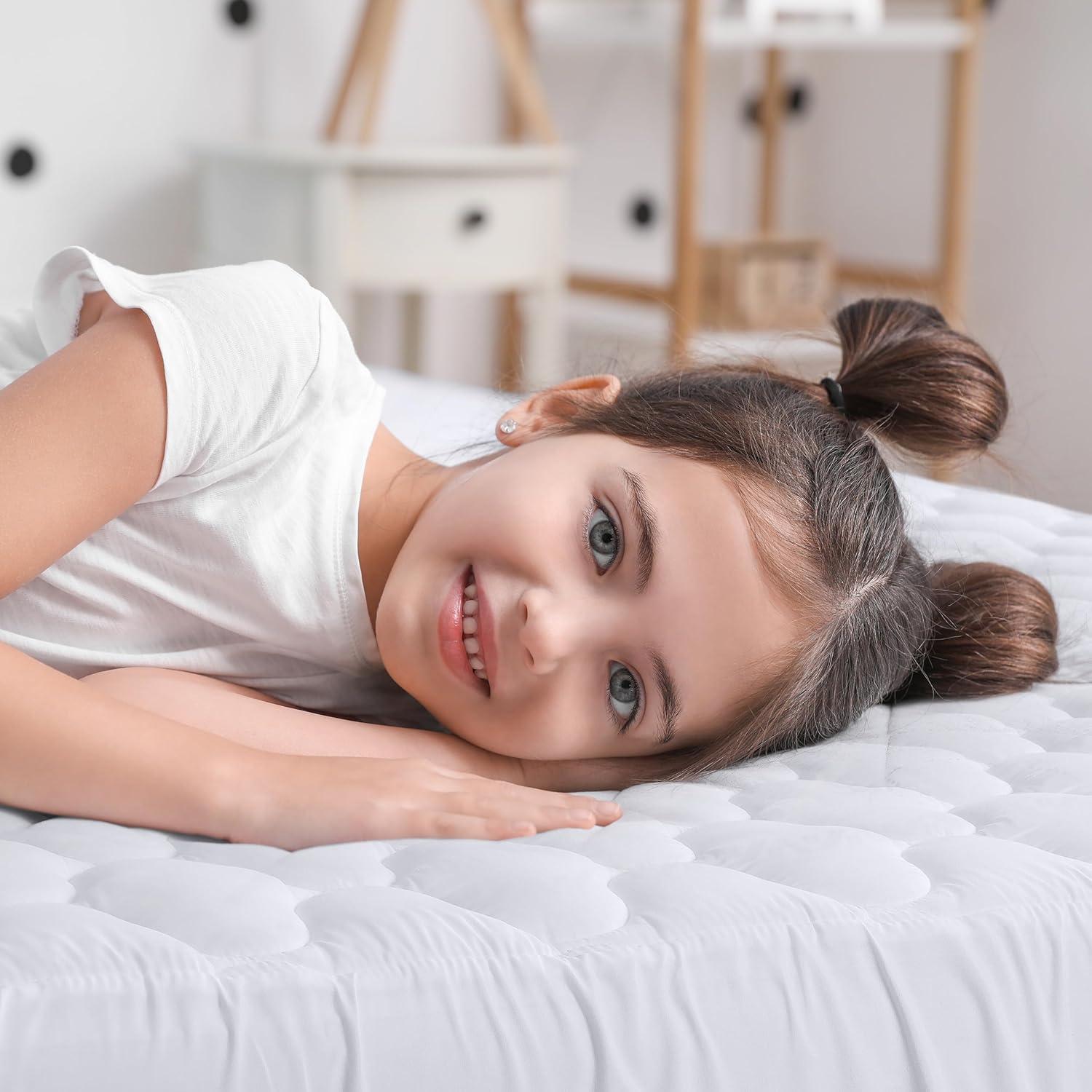 White Quilted Waterproof Queen Mattress Protector Pad