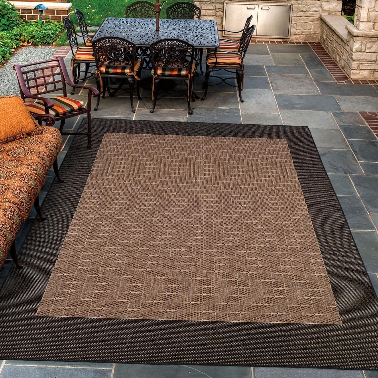 Couristan Recife Checkered Field Indoor / Outdoor Area Rug, Cocoa- Black, 3'9" x 5'5"