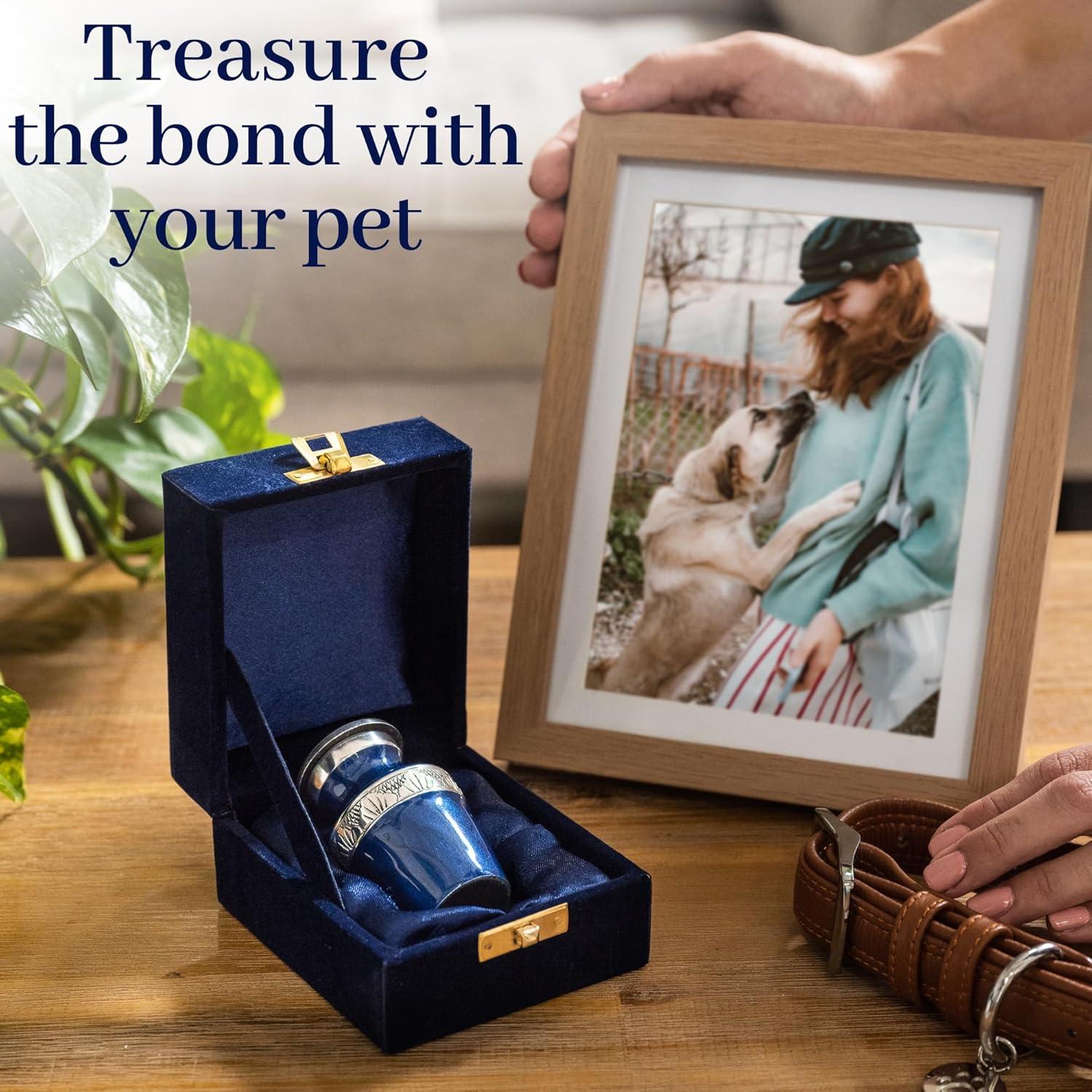 FOVERE – Mini Keepsake Urn for Human Ashes - Small Blue Cremation Urns with Elegant Silver Engraving – Holds a Small Portion of Ashes – 100% Handcrafted Decorative Urns for Human Ashes – Navy Blue