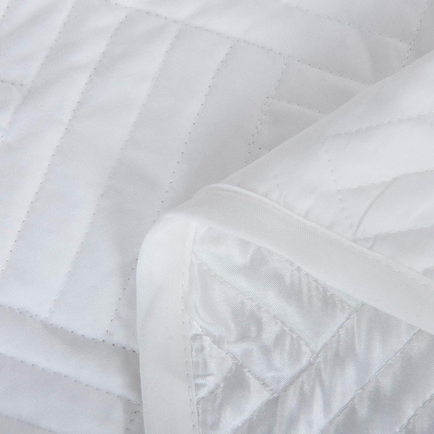 NTBAY 3 Pieces Quilt Set, Silk Satin Geometric Pattern Quilted Coverlet Set (1 Quilt, 2 Pillow Shams) - NTBAY