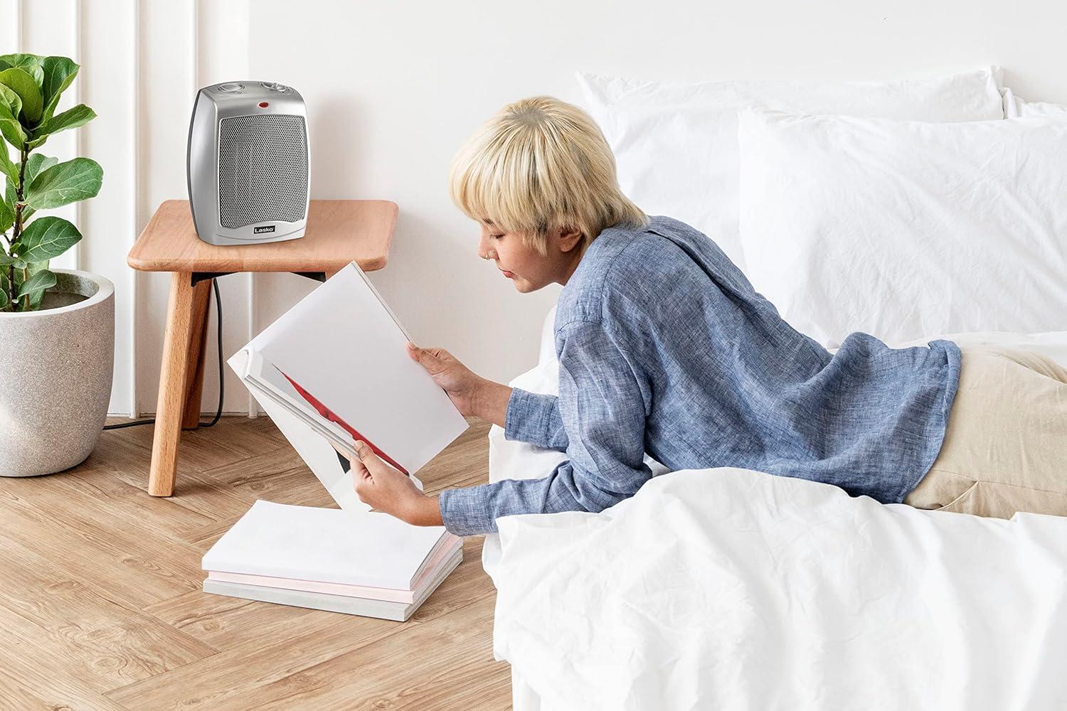 Lasko Ceramic 1500 Watt 5118 BTU Electric Compact Space Heater with Adjustable Thermostat