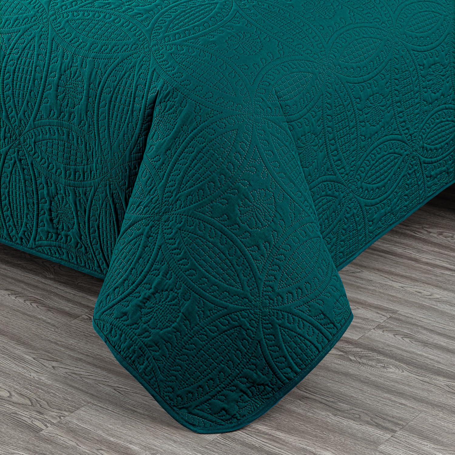 Chezmoi Collection Austin Microfiber Reversible 3-Piece Coverlet / Bedspread Set