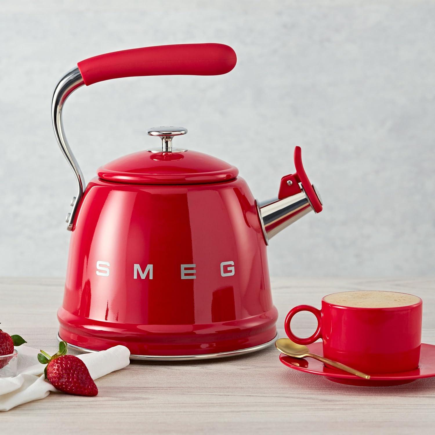 SMEG 50"s Retro Style Whistling Stovetop Kettle