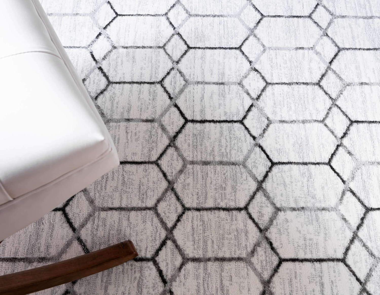 Unique Loom 7' 0 x 10' 0 White Matrix Trellis Tile Area Rug