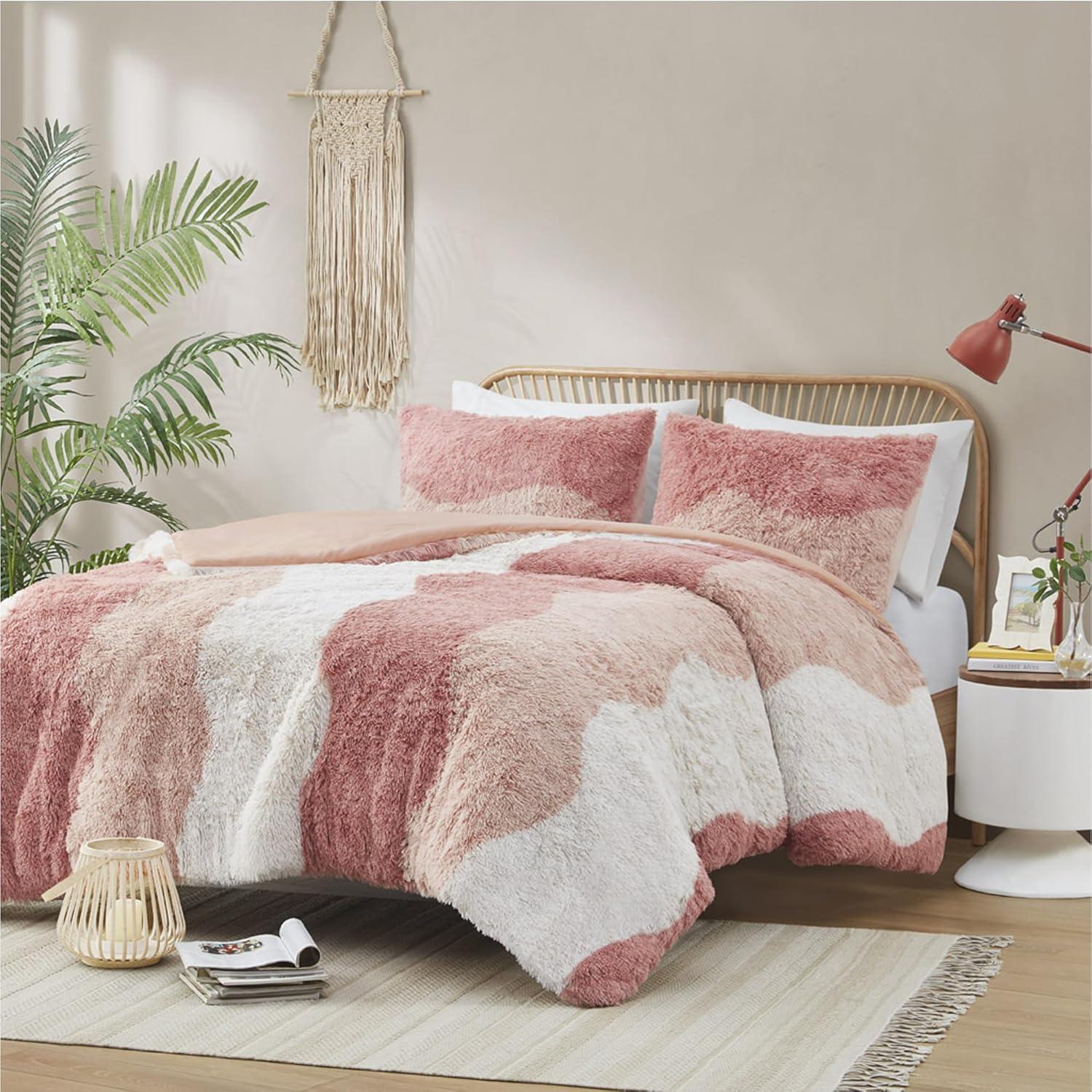 Intelligent Design Ombre Shaggy Faux Fur Comforter Set