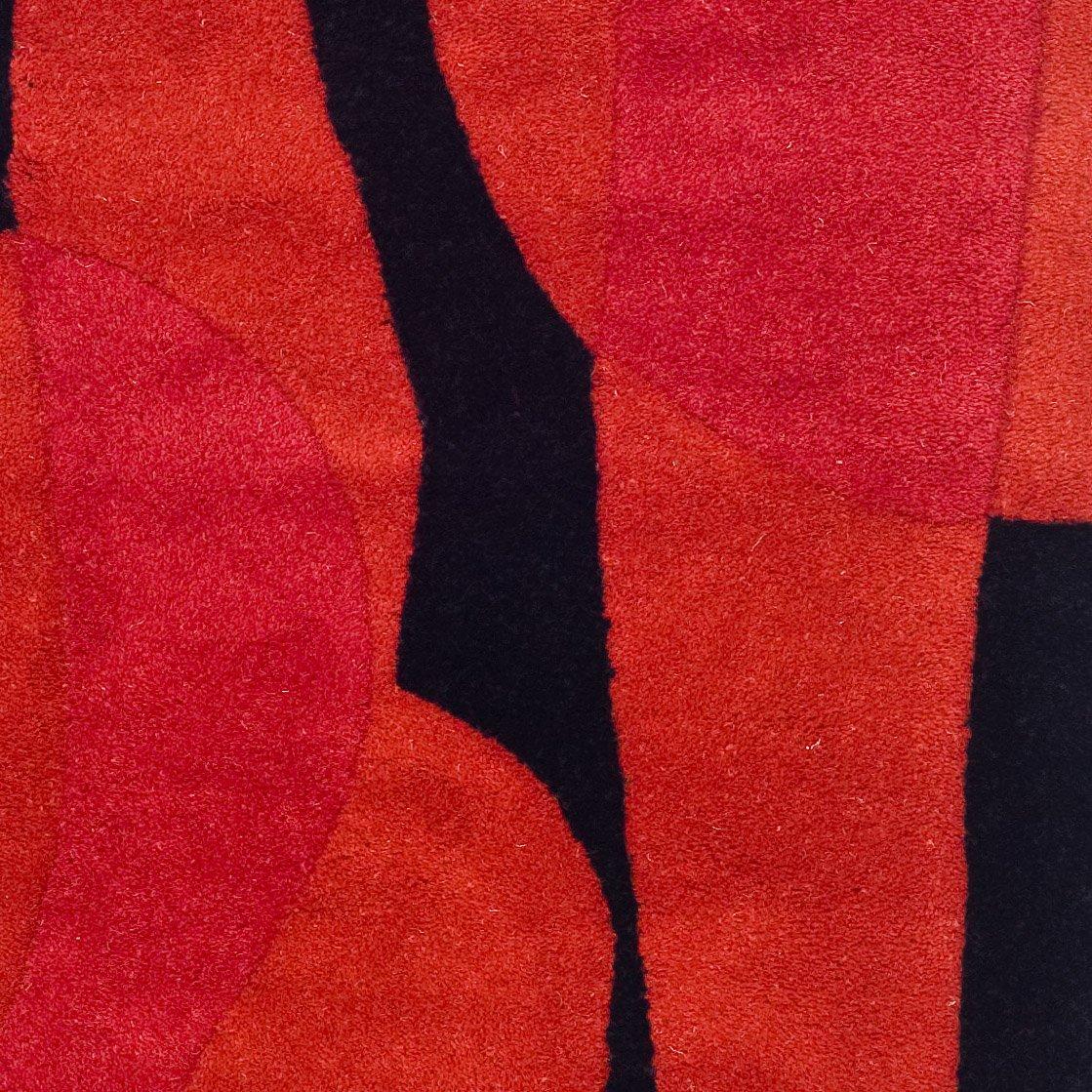 SAFAVIEH Soho Josie Abstract Wool Area Rug, Black/Red, 3'6" x 5'6"