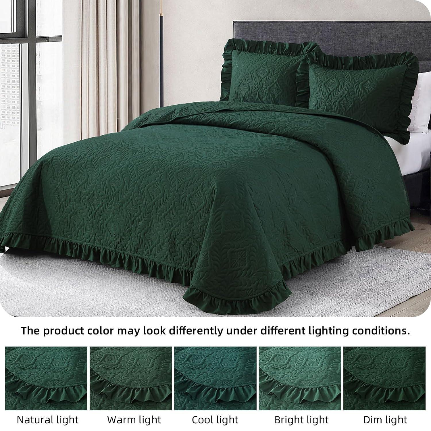 DJY Queen Quilt Set Emerald Green 3 Pieces Ruffled Bedspreads Quilt Queen Lightweight Bedspread Queen Size Bedding Coverlet for All Seasons (Includes 1 Quilt, 2 Pillow Shams)