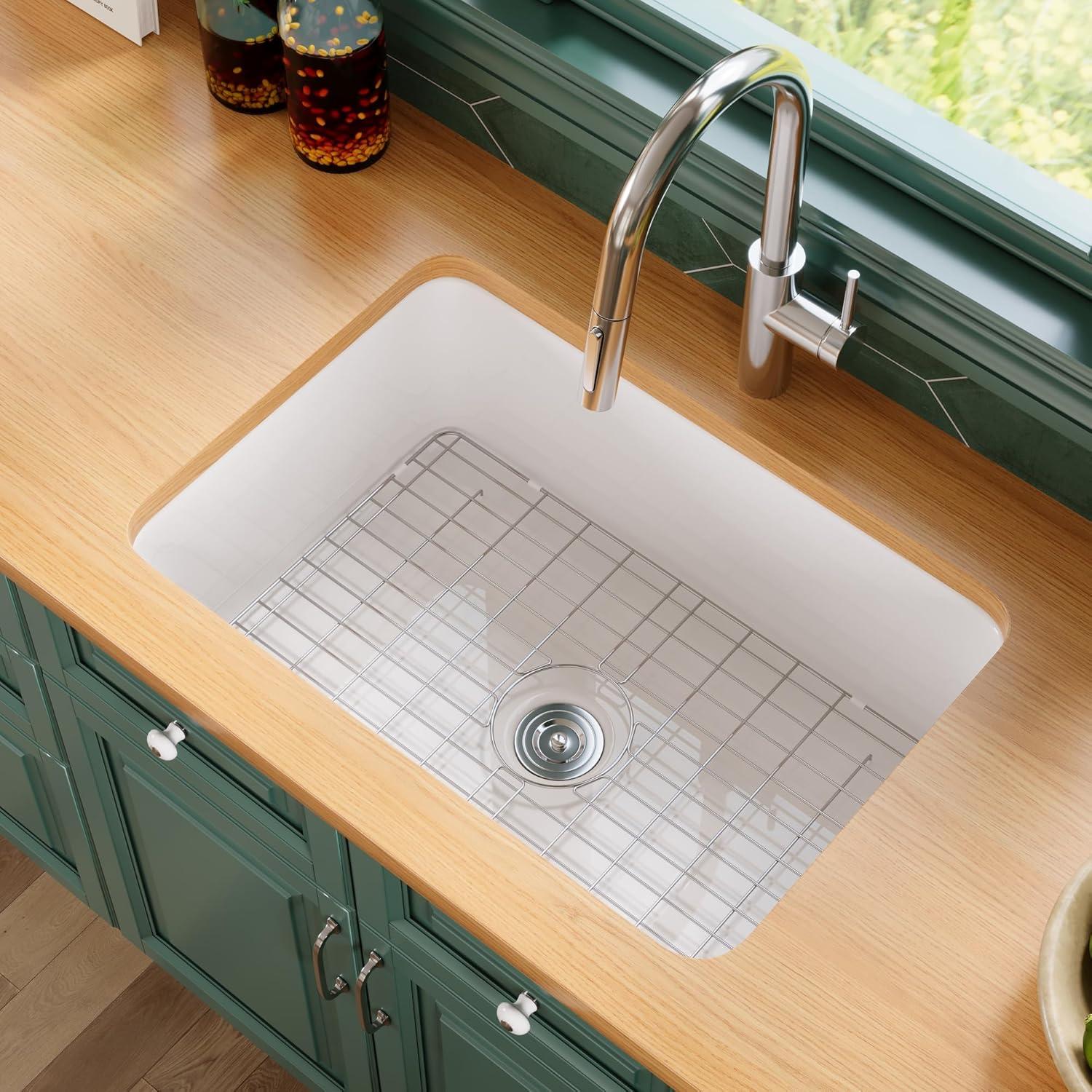 32" L x 19" W Single Bowl Fireclay Kitchen Sinks White with Bottom Grids and Basket Strainer