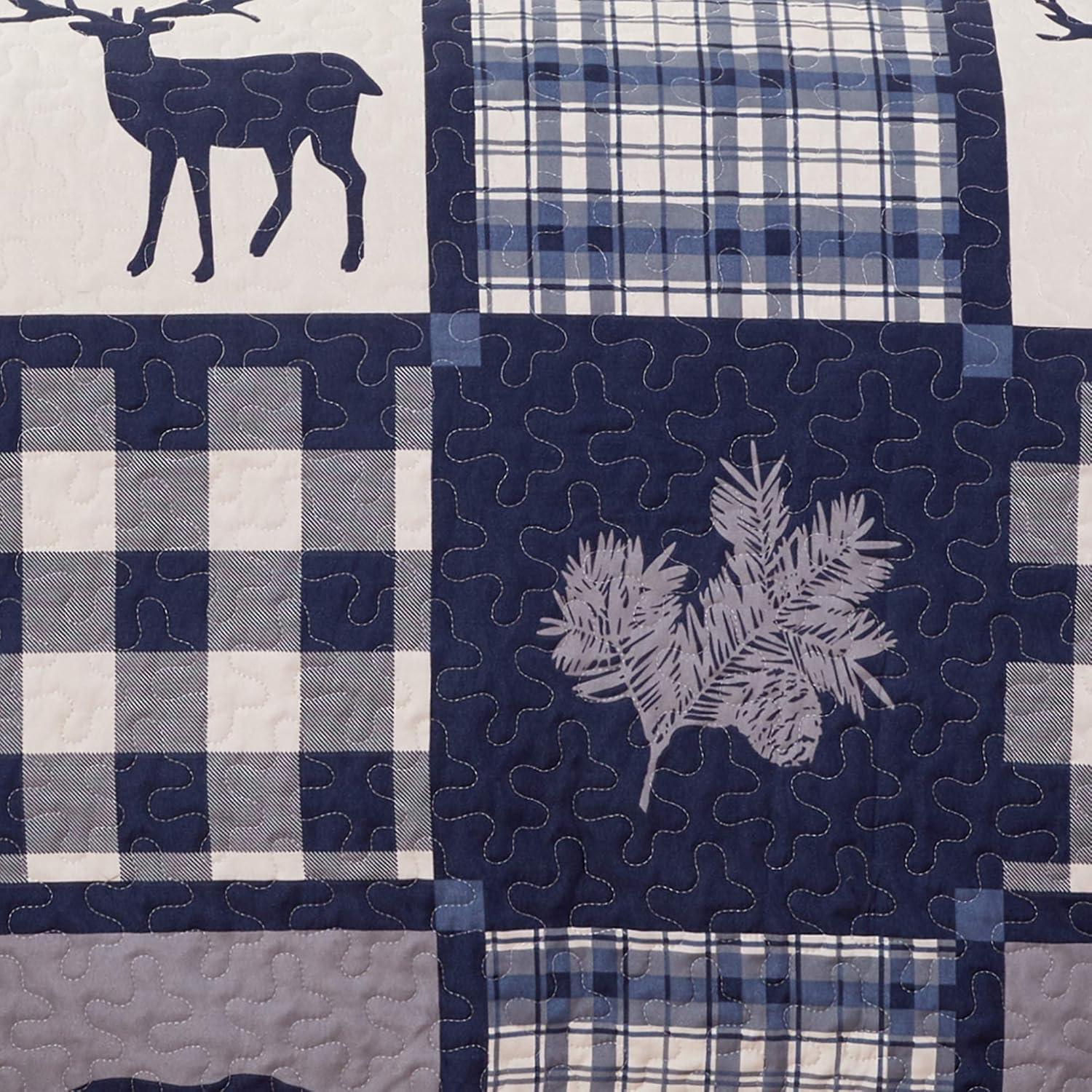 Great Bay Home Rustic Lodge All-Season Reversible Quilt Set With Shams (Full / Queen, Navy / Grey)