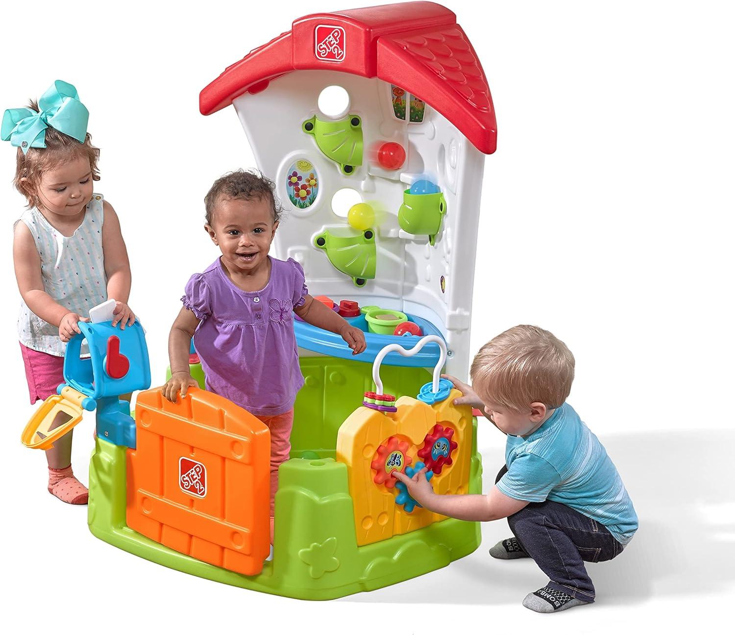 Step2 Toddler Corner Plastic Play House with Balls for Kids