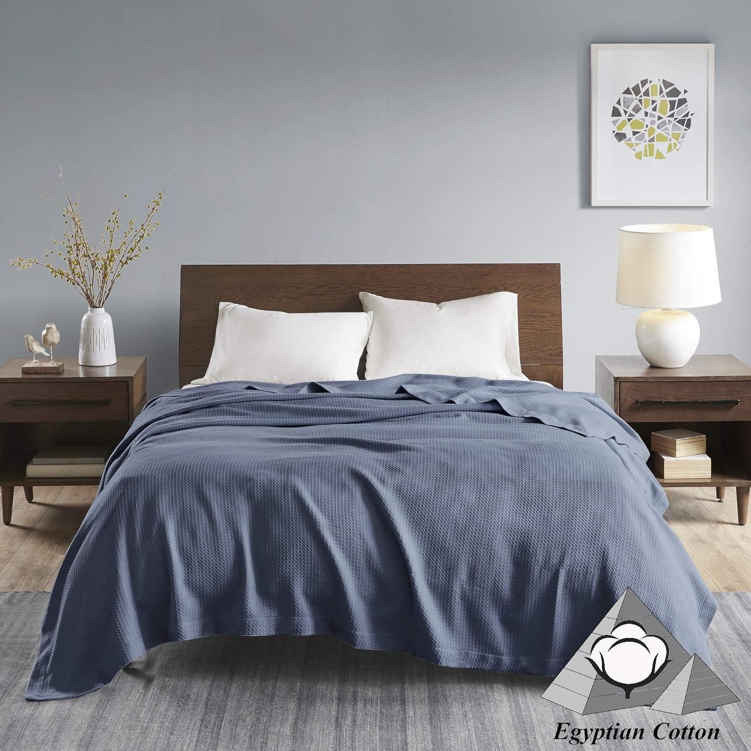 Luxurious King-Sized Blue Egyptian Cotton Cozy Blanket