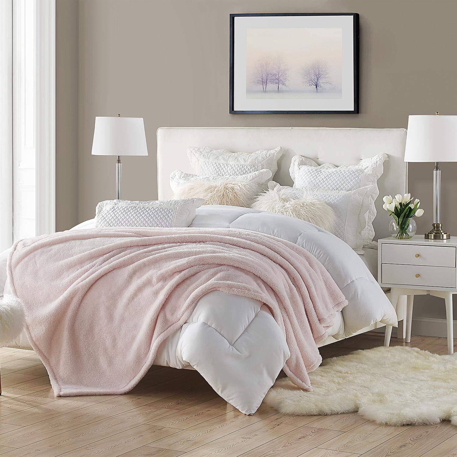 Swift Home Ultra Plush Solid and Frost Tip Throw Blanket