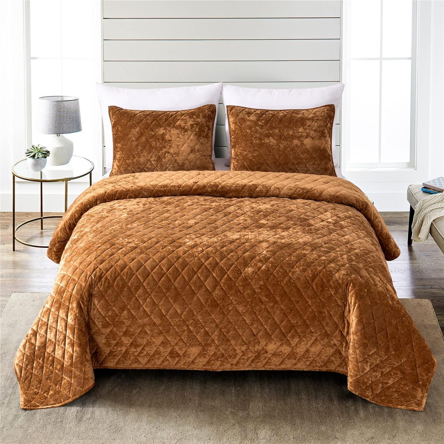 Chezmoi Collection Lux Caramel Gold Velvet Quilt Queen Set, 3-Piece Lush Plush Distressed Velvet Bedding All Season Lightweight Comforter Brushed Microfiber Reverse with Diamond Stitch Quilting