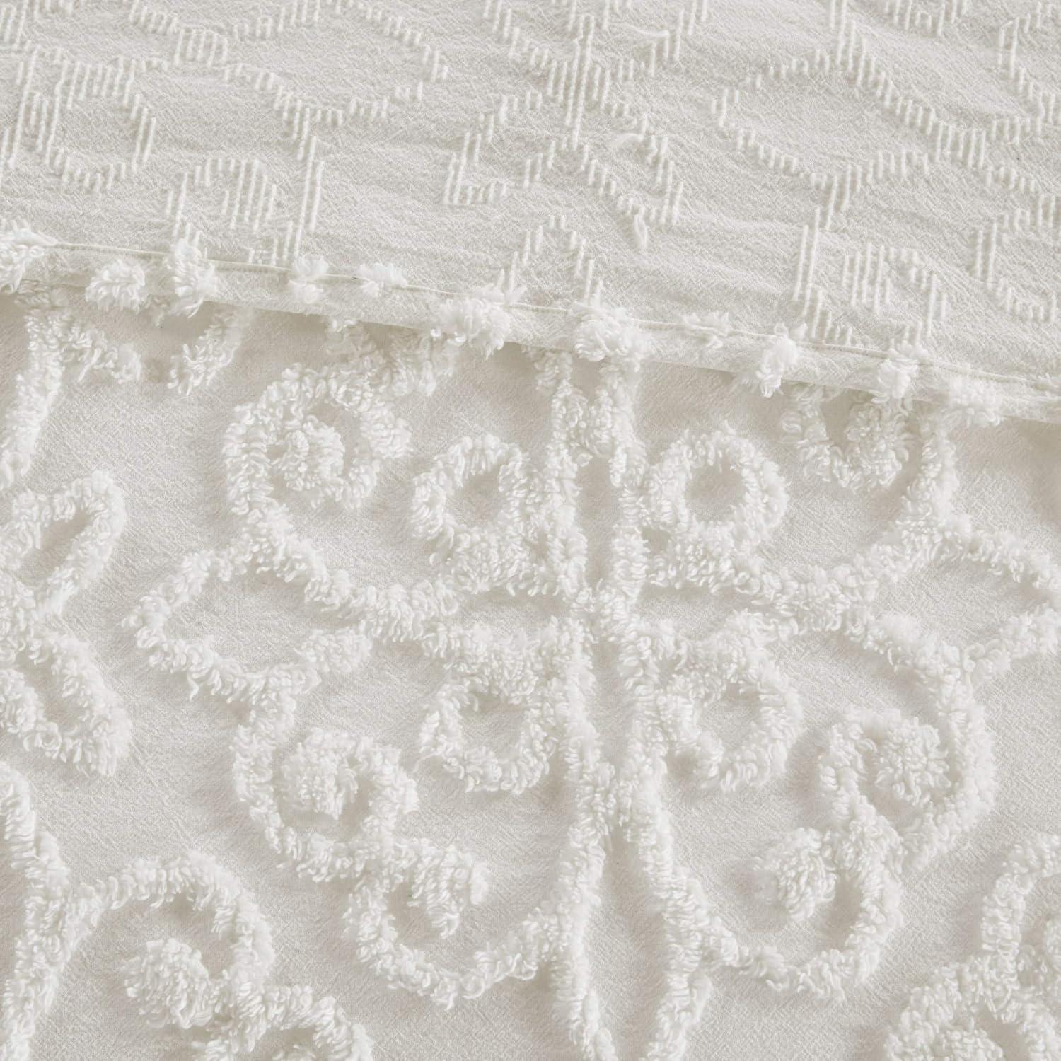 Kelly Clarkson Home Emberly Tufted 100% Cotton Sateen Coverlet Set in Farmhouse Style
