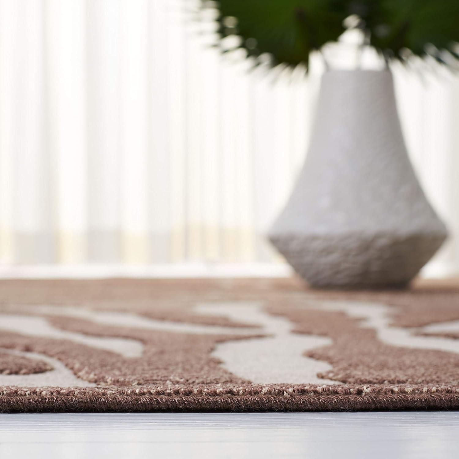 Paradise PAR83 Power Loomed Accent Rug - Creme - 2'7"x4' - Safavieh.