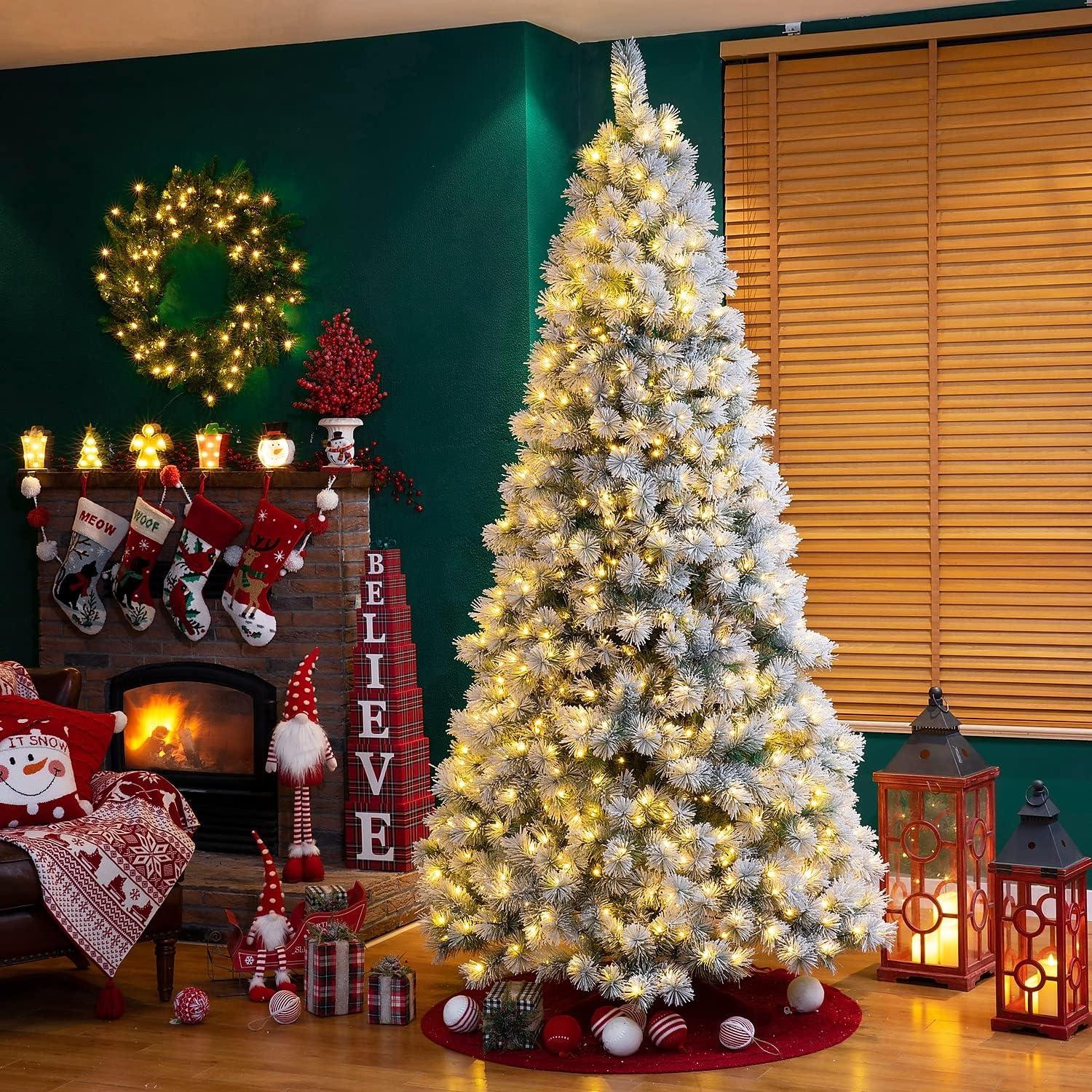Glitz Design Glitzhome 9ft Pre-Lit Snow Flocked Artificial Pine Christmas Tree With 900 Warm White