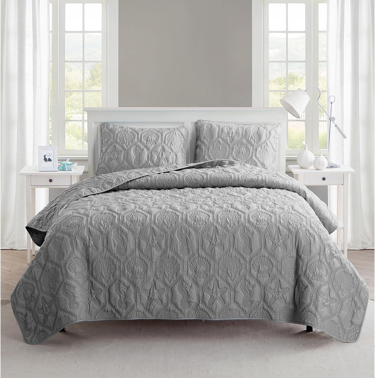 VCNY Shore 3-Piece Embossed Quilt Set