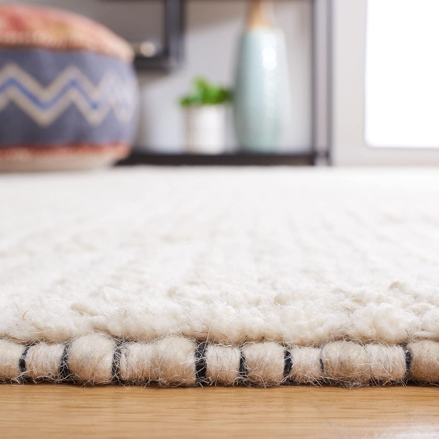 SAFAVIEH Casablanca Collection Area Rug - 5' x 8', Beige, Handmade Moroccan Boho Trellis Tassel Wool, Ideal for High Traffic Areas in Living Room, Bedroom (CSB466B)