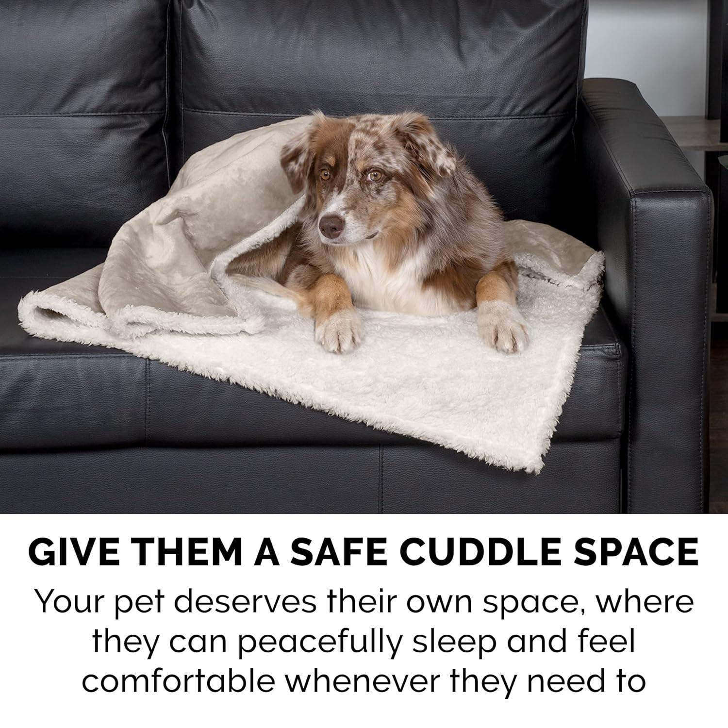 FurHaven Snuggly & Warm Soft-Edge Warming Waterproof Blanket