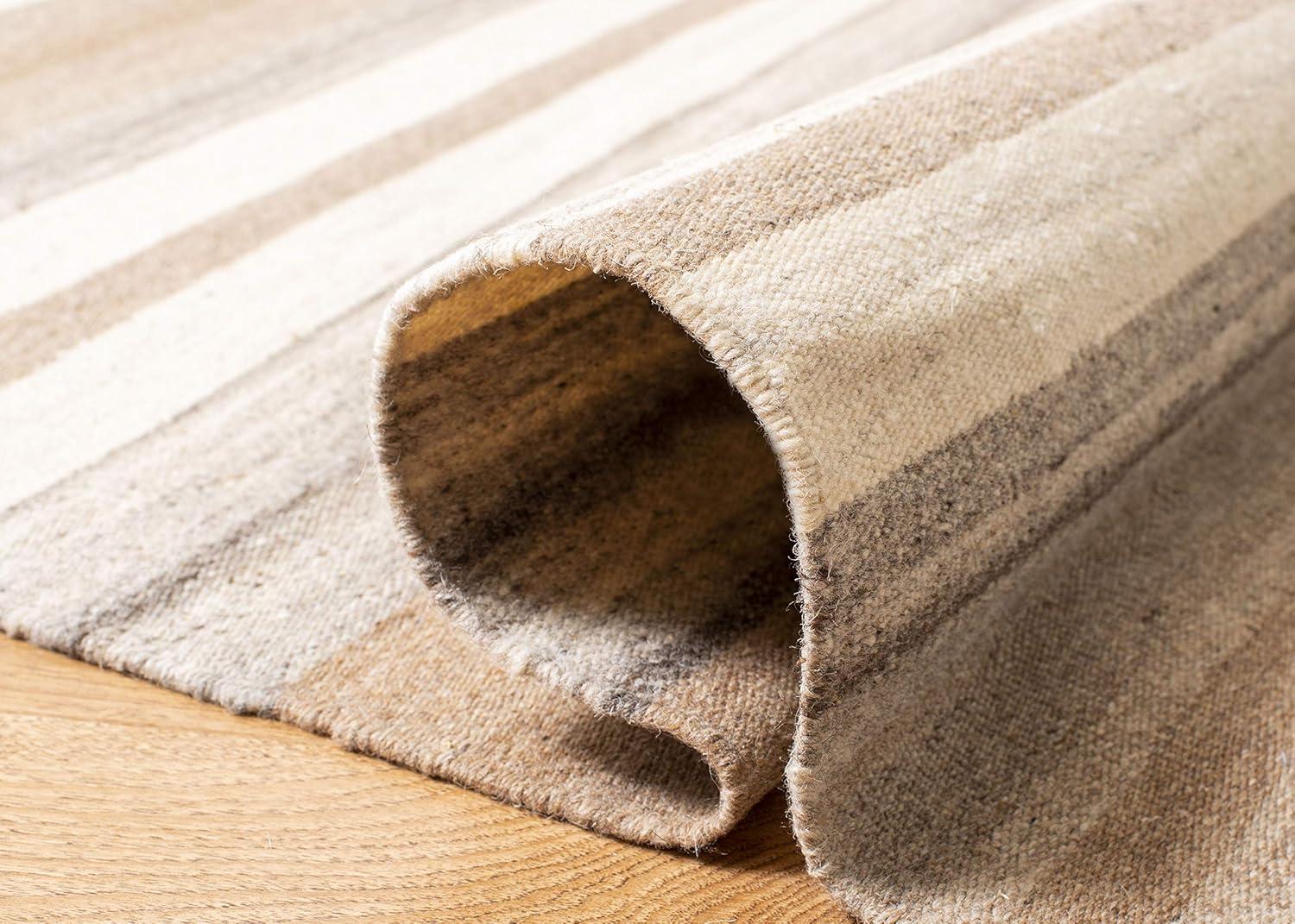 Dhurries DHU631 Hand Woven Flat Weave Area Rug Natural / Camel 4' X 6' - Safavieh.