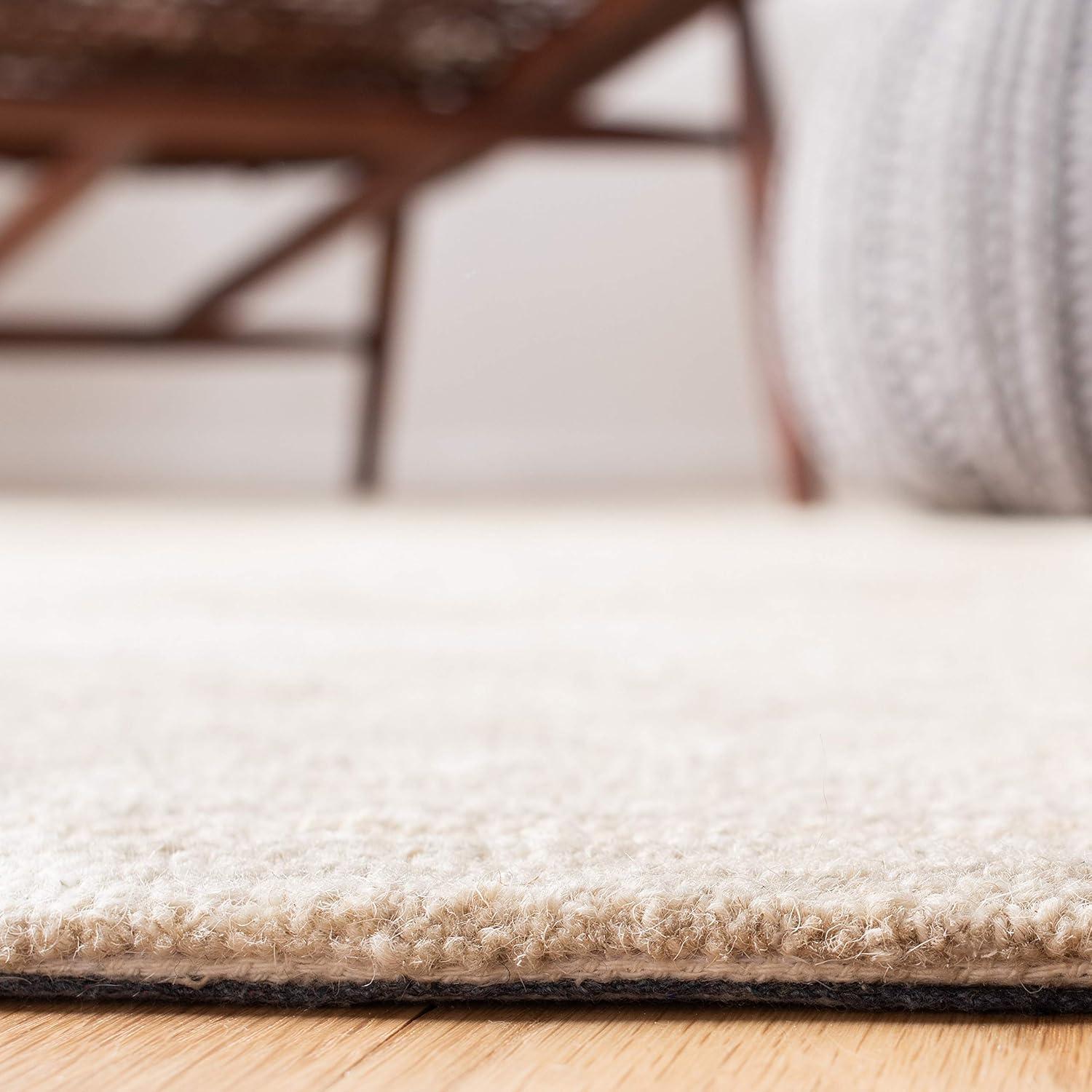 SAFAVIEH Capri Cian Southwestern Wool Area Rug, Beige, 7' x 7' Square