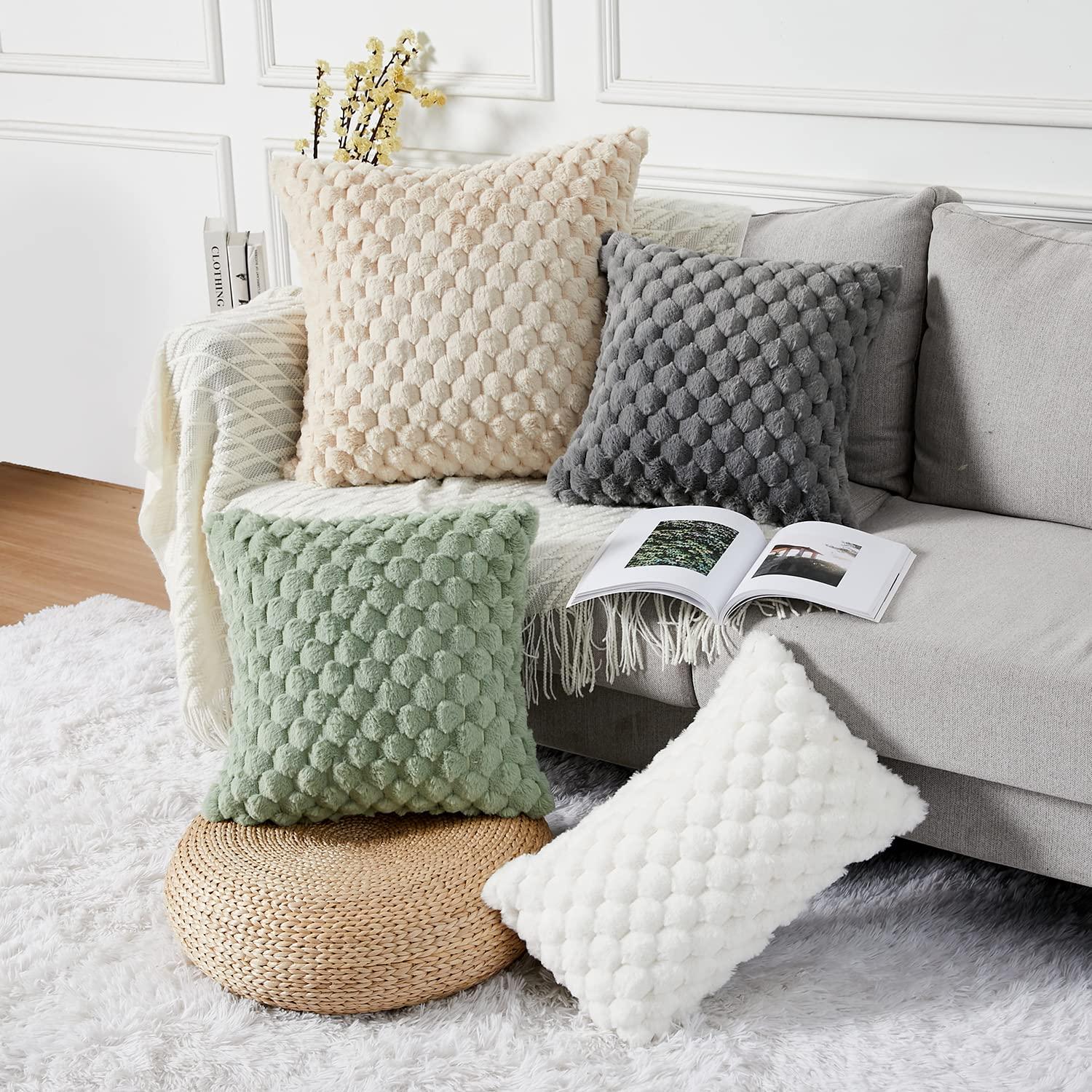 2PCS Super Soft Cozy Lumbar Decorative Throw Pillow Covers Fuzzy Plush Faux Fur Luxury Cushion Cover Pillowcase for Sofa Couch Bed Livingroom 18x18 Inch