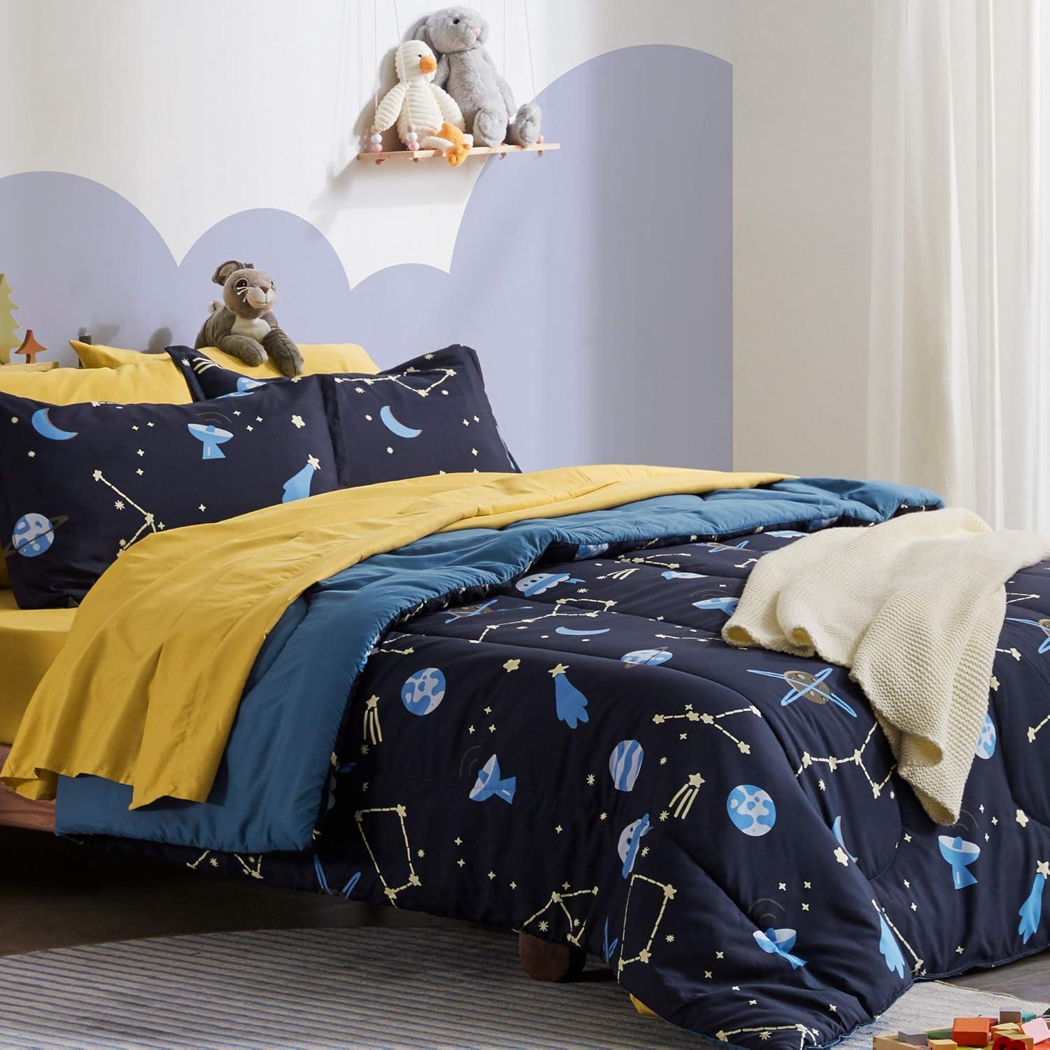 Sleep Zone Galaxy Bedding Set