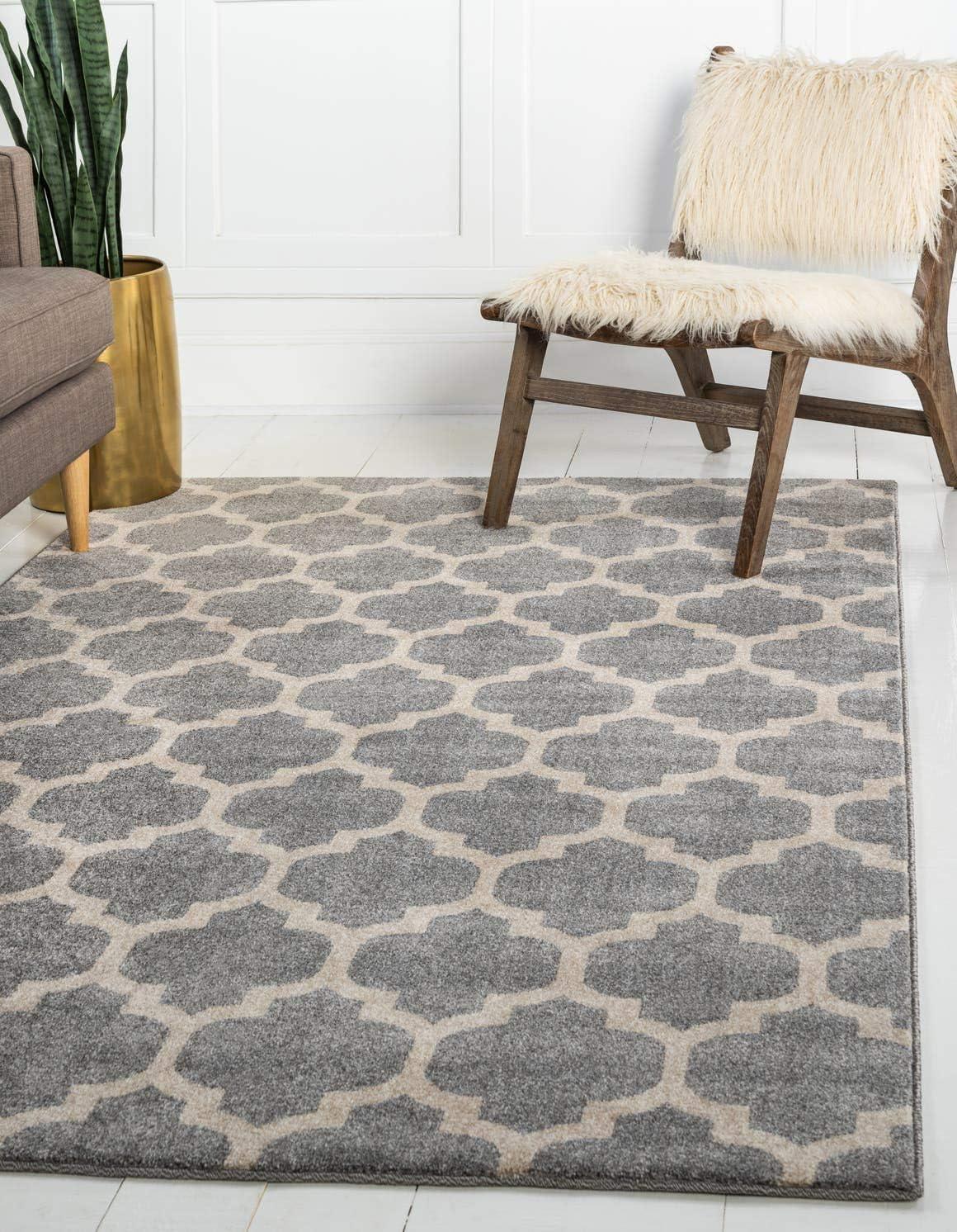 Elegant Light Grey Trellis 4' x 6' Synthetic Indoor Area Rug