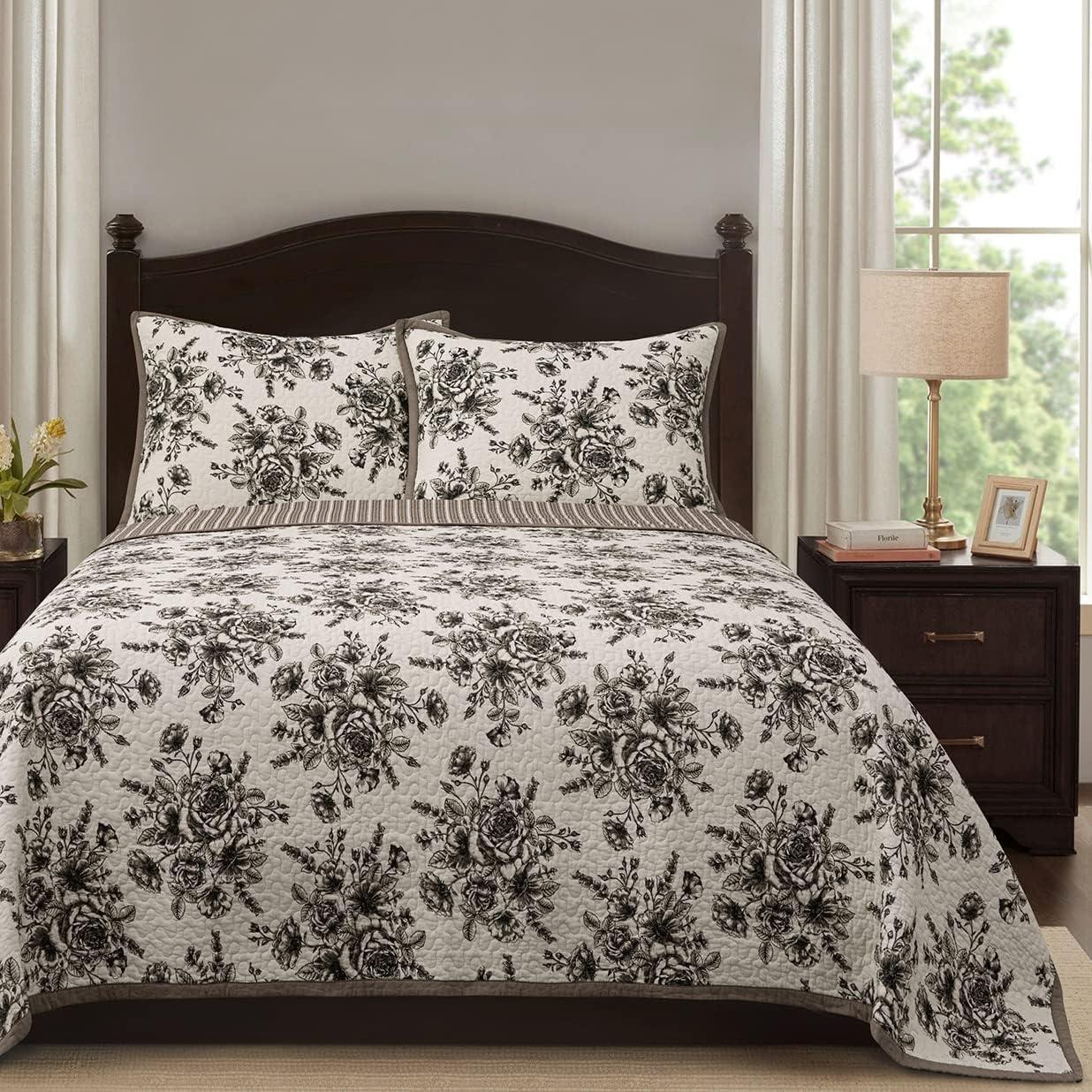 Twin White Cotton Floral Reversible Quilt Set