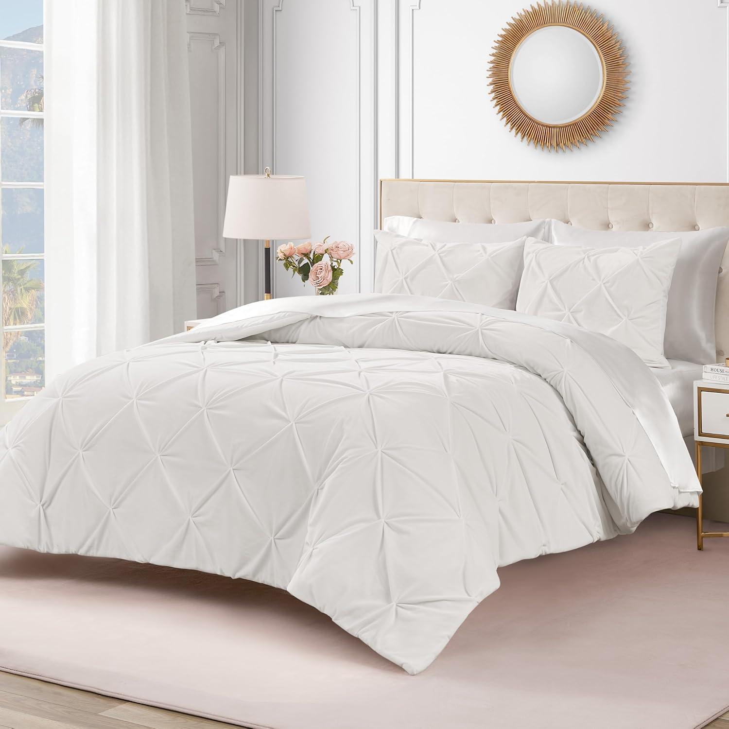 Juicy Couture Juicy Couture Kiss Pleat Plush Micromink Comforter Sets
