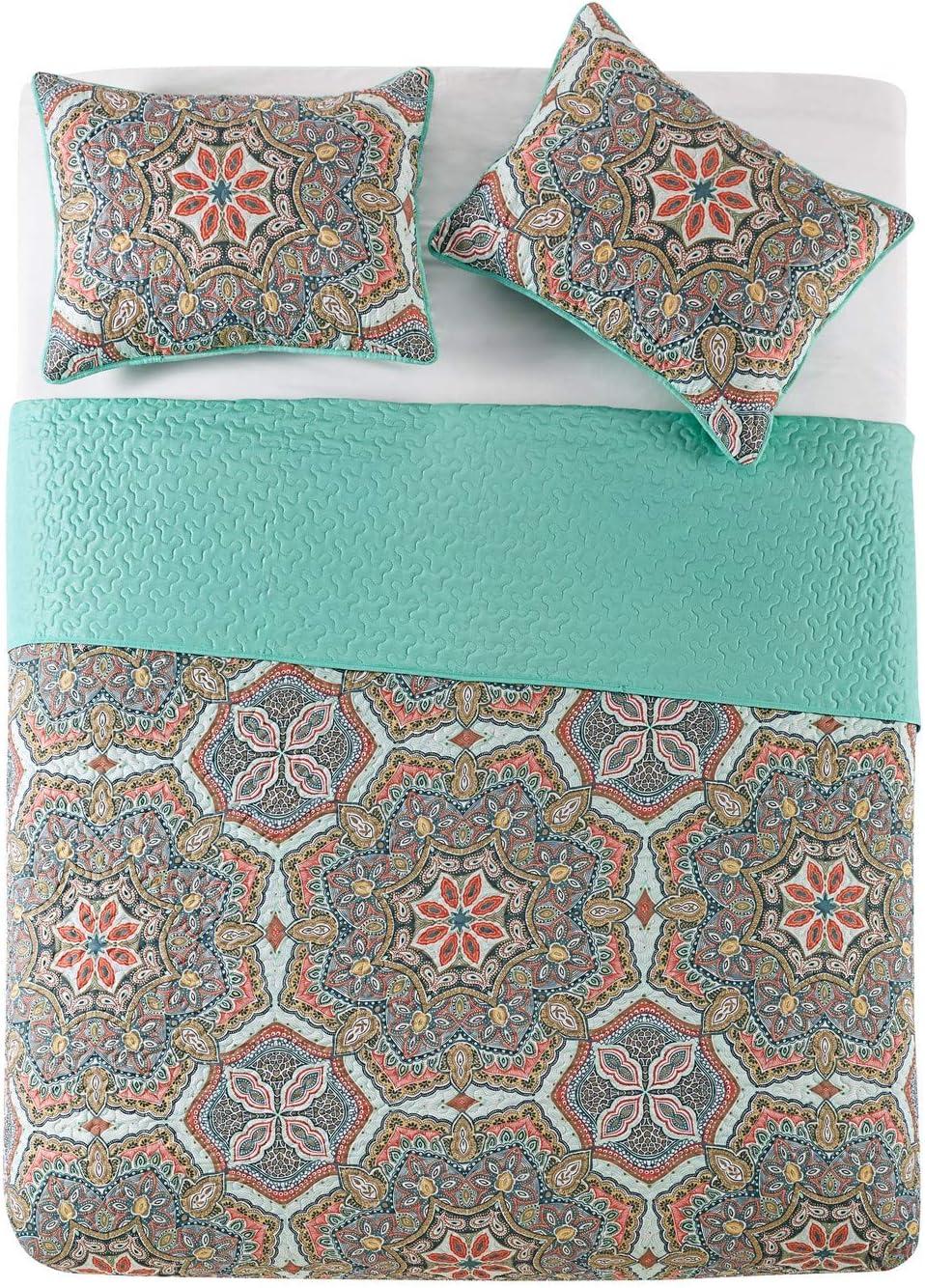 VCNY Yara 3-Piece Reversible Medallion Quilt Set