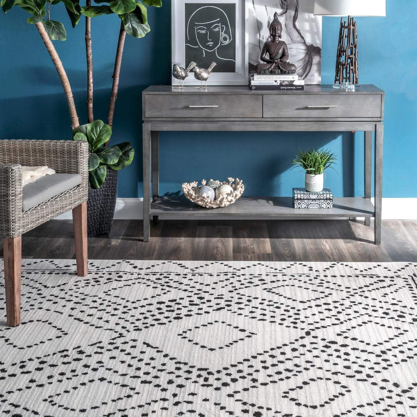 Reversible Easy-Care Moroccan Trellis Gray 3' x 5' Area Rug