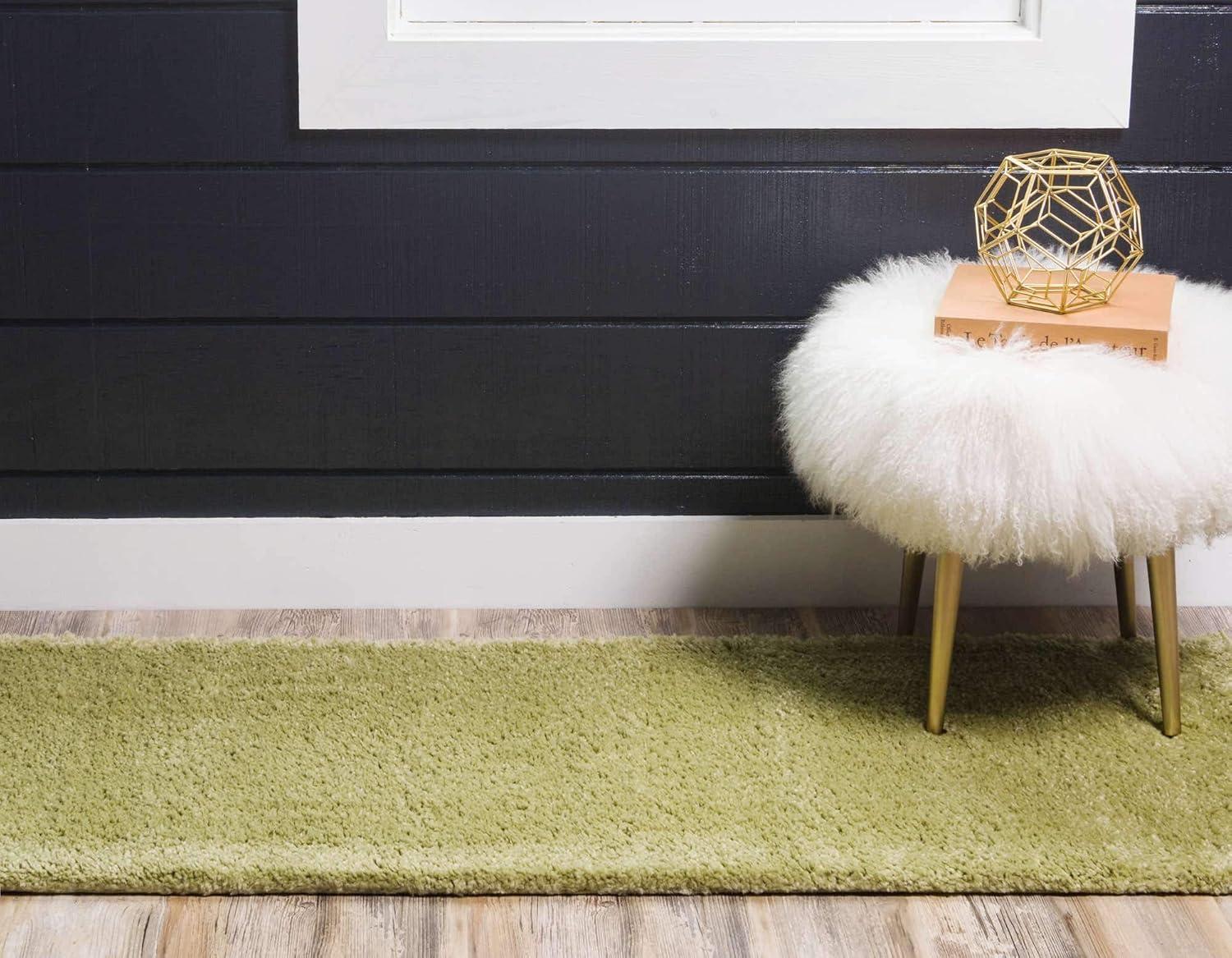 Unique Loom 2' 2 x 13' 0 Solo Calabasas Light Green Area Rug