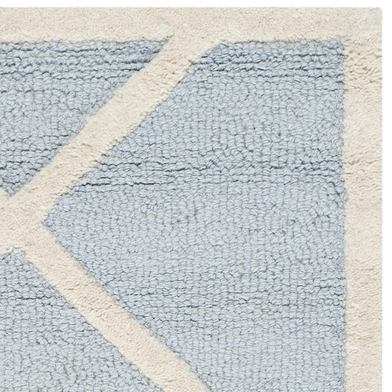 SAFAVIEH Cambridge Kennedy Geometric Diamonds Wool Area Rug, Light Blue/Ivory, 2' x 3'