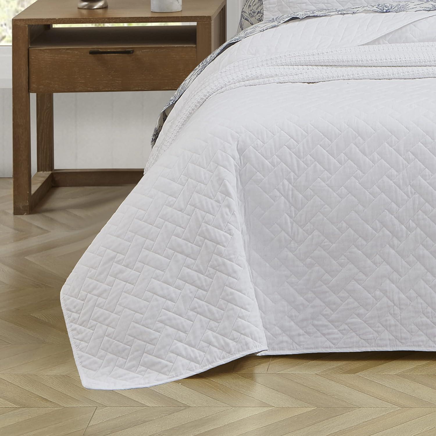 Tommy Bahama Home Tommy Bahama Raffia Solid Cotton Reversible Quilt Set
