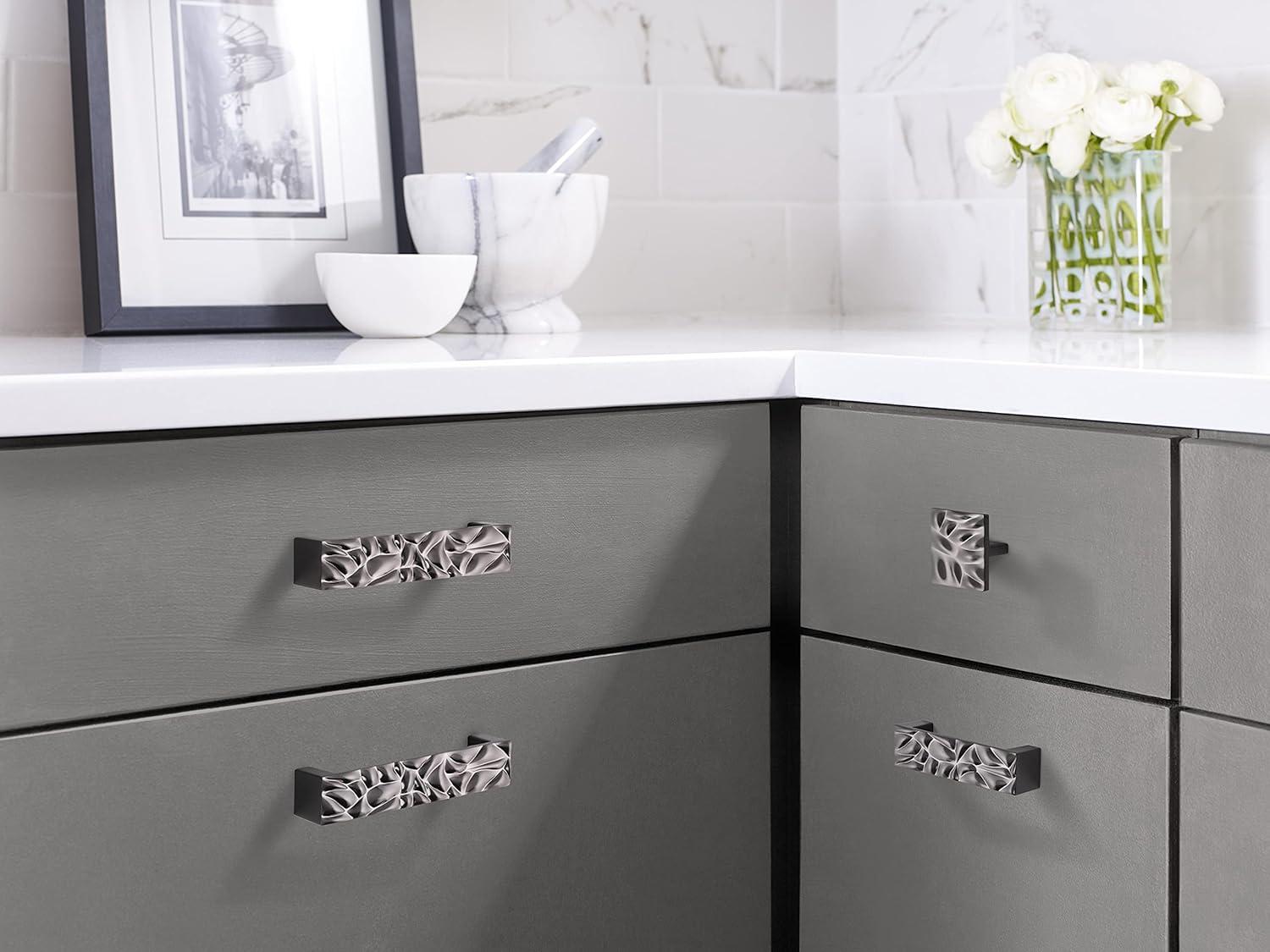 Calathea Bar Pull