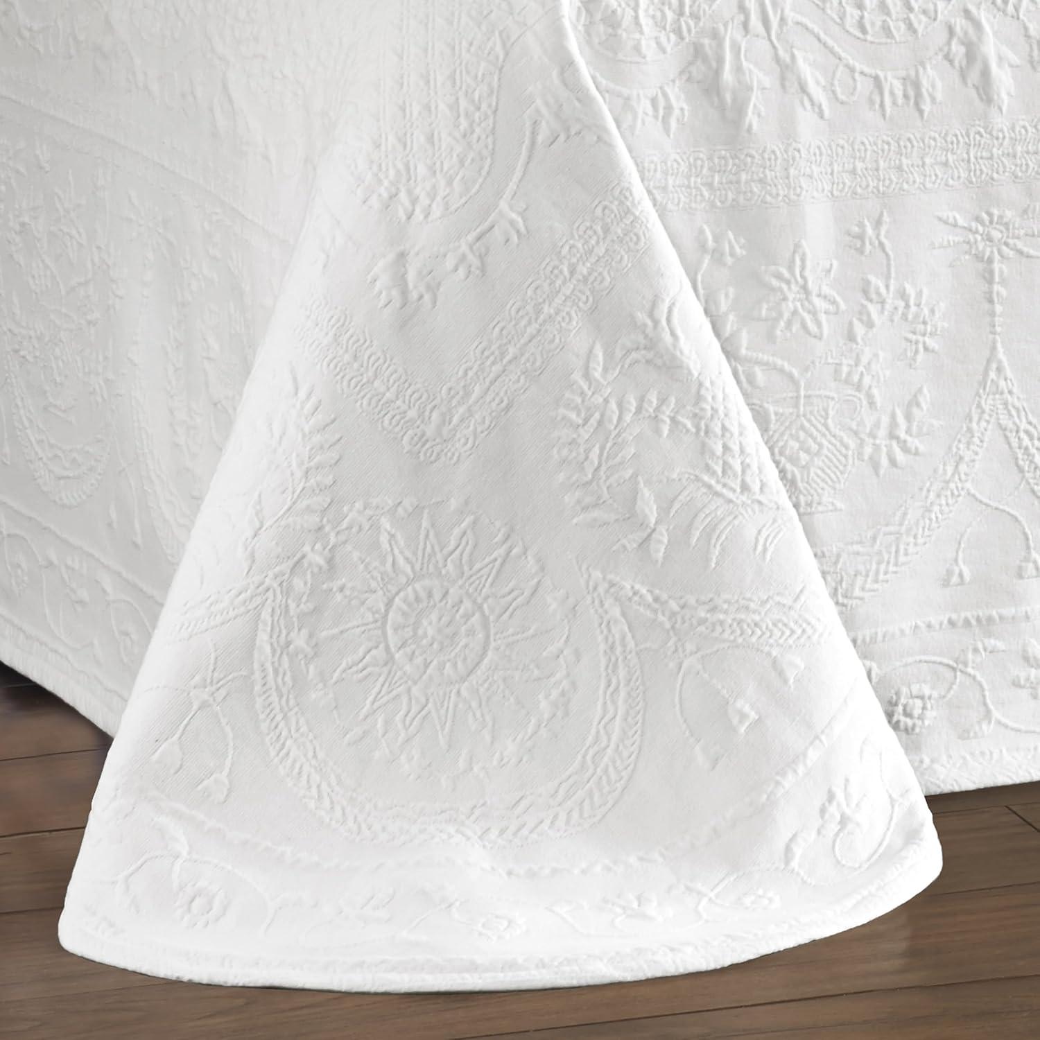 Historic Charleston King Charles Matelasse Traditional Cotton Floral Coverlet