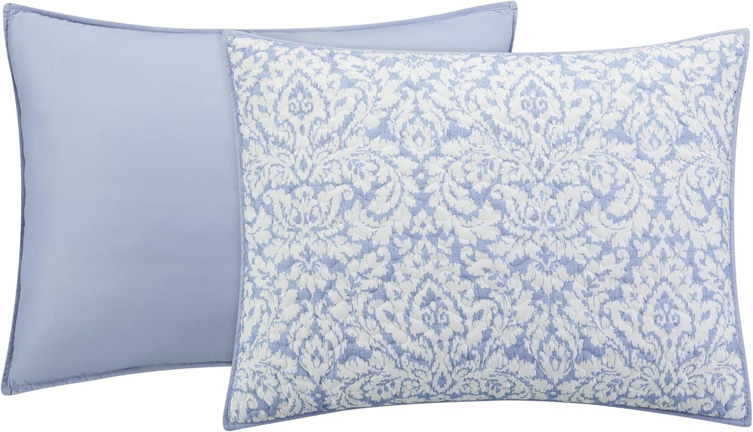 Blue and White Damask Full Quilt Set with Shams