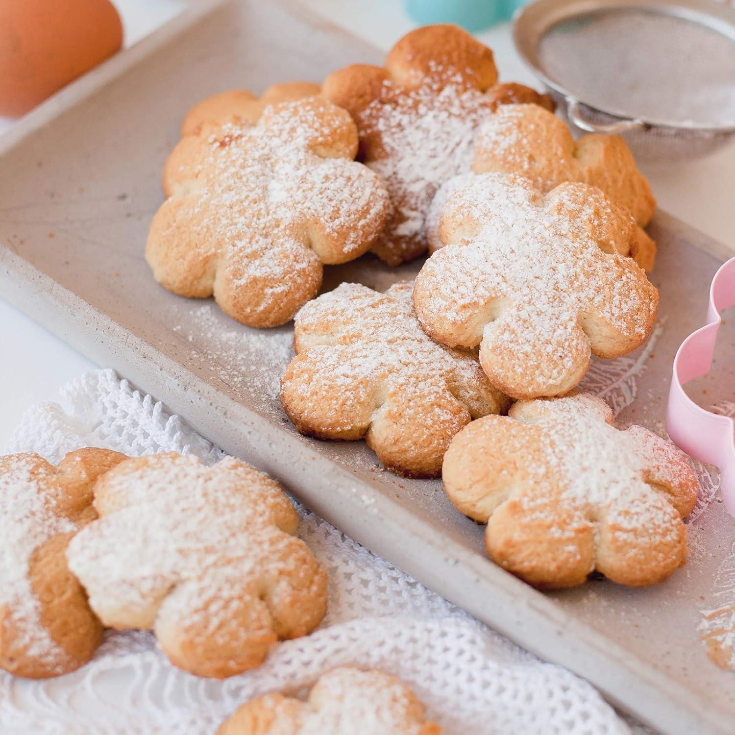 Stainless Steel Flower Cookie Cutter Set with Storage Tin