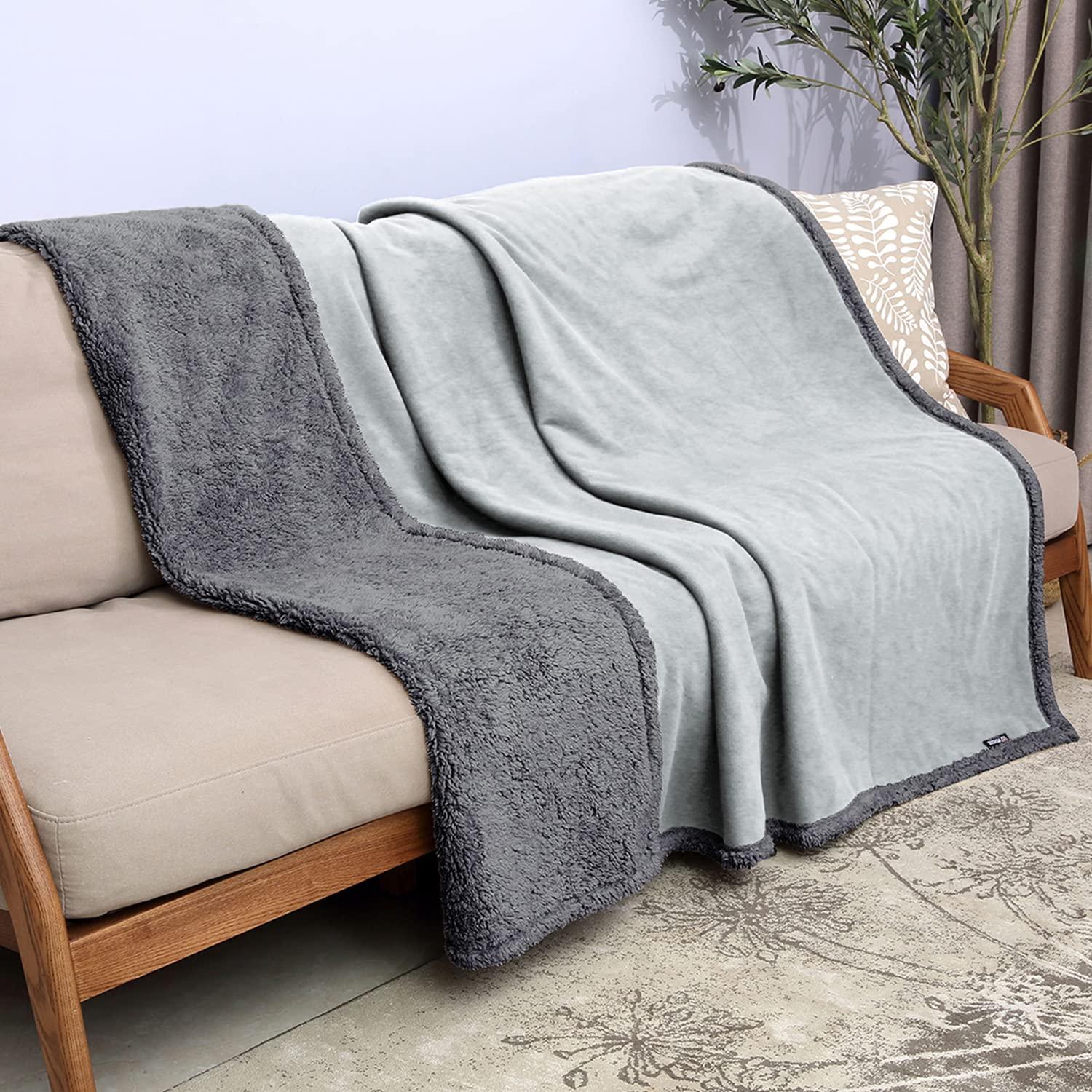 Kritter Planet Waterproof Dog Blanket, Reversible Water Proof Pet Blanket for Couch, Bed & Sofa, Washable Couch Covers for Dogs - Protects Furniture