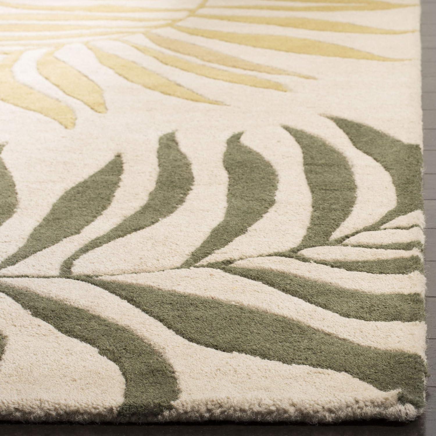 SAFAVIEH Soho Quinn Floral Wool Area Rug, Beige/Multi, 3'6" x 5'6"