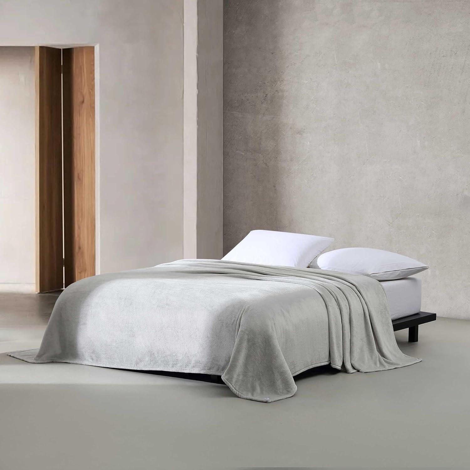 Calvin Klein Core Plush Solid Reversible Blanket